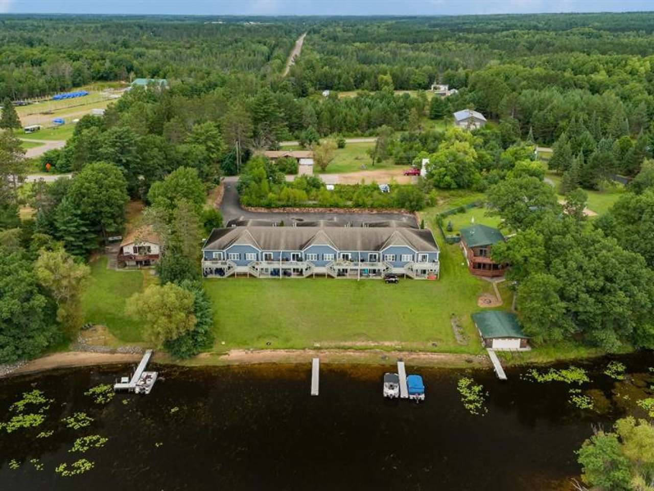 Lake Nokomis Property #4-9811 Deer Trail Rd Photo 3