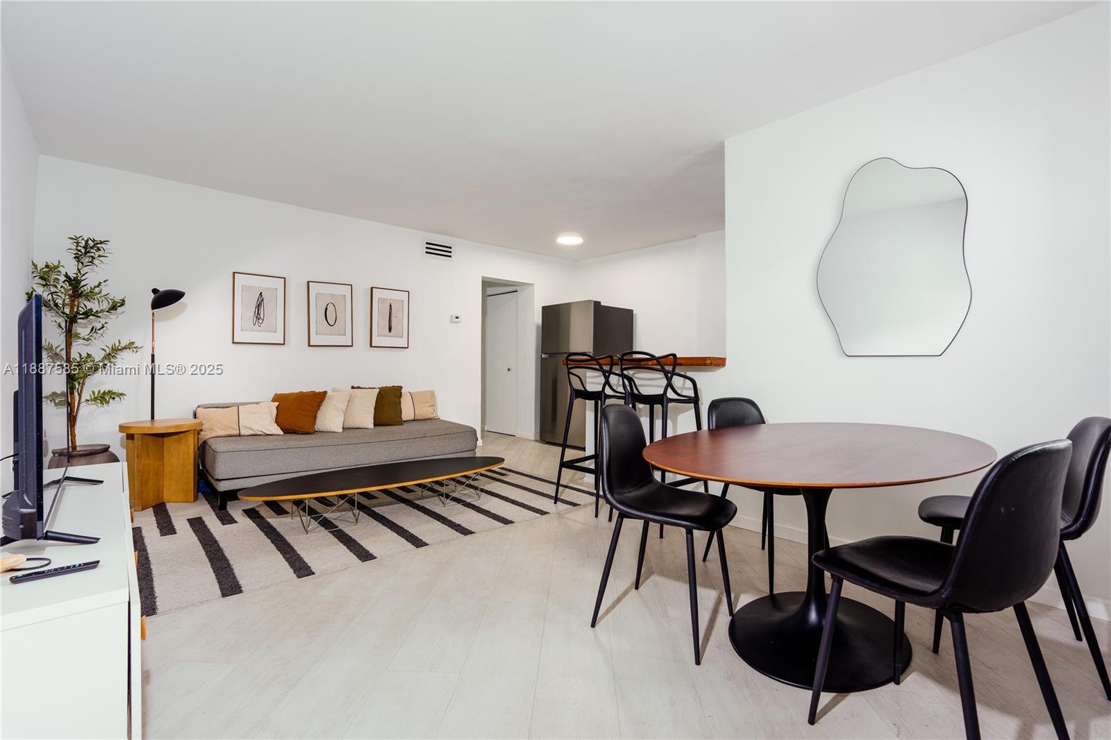 Property photo # 0