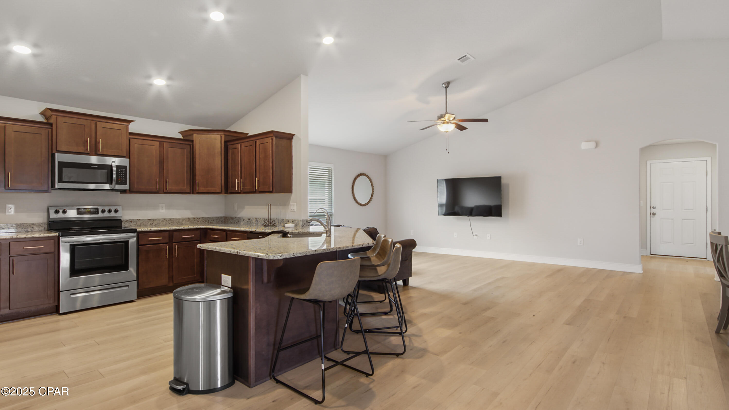 Baks3rafjd9_fjq74h9uiicyhddhbr2efztahbzxfpc