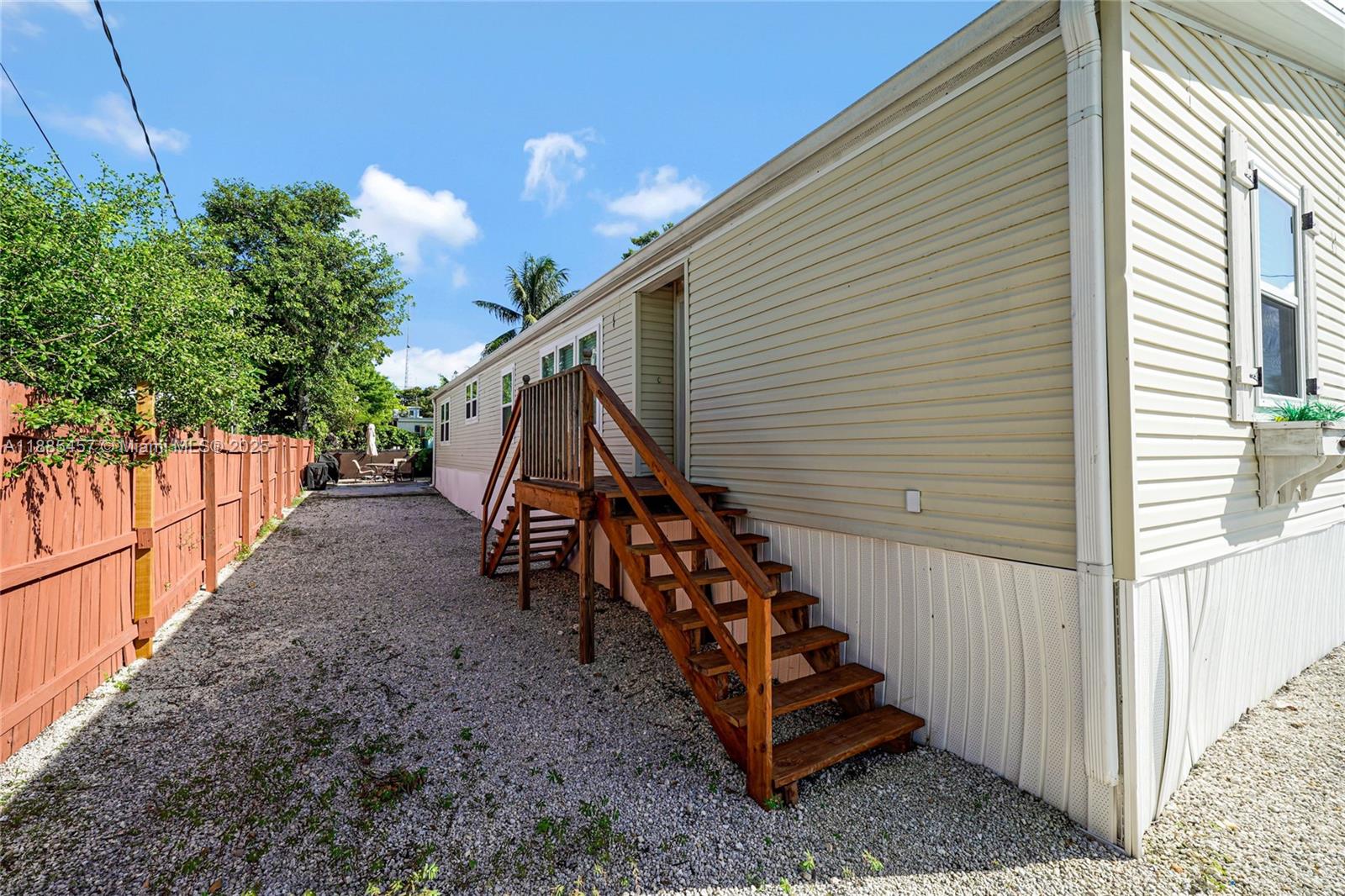 Property photo # 6