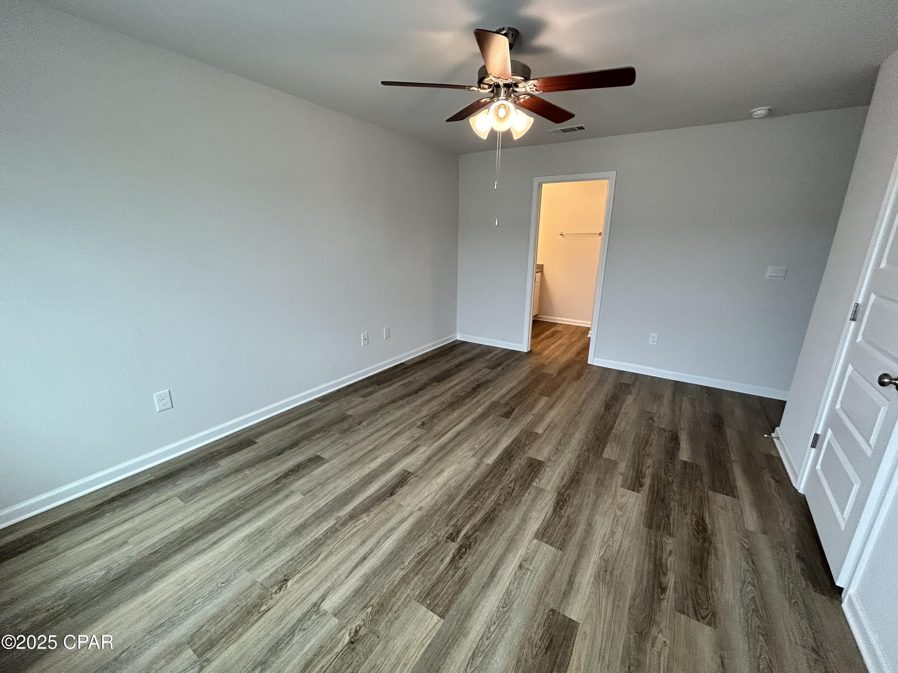 Ngz3bnu9sgjfwsvbjda_kp Wfm Vxqkujbn9aolwtt8