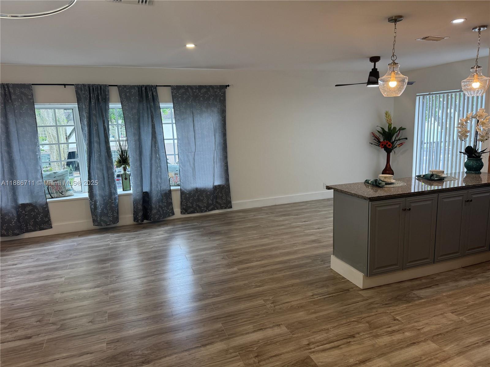 Property photo # 9