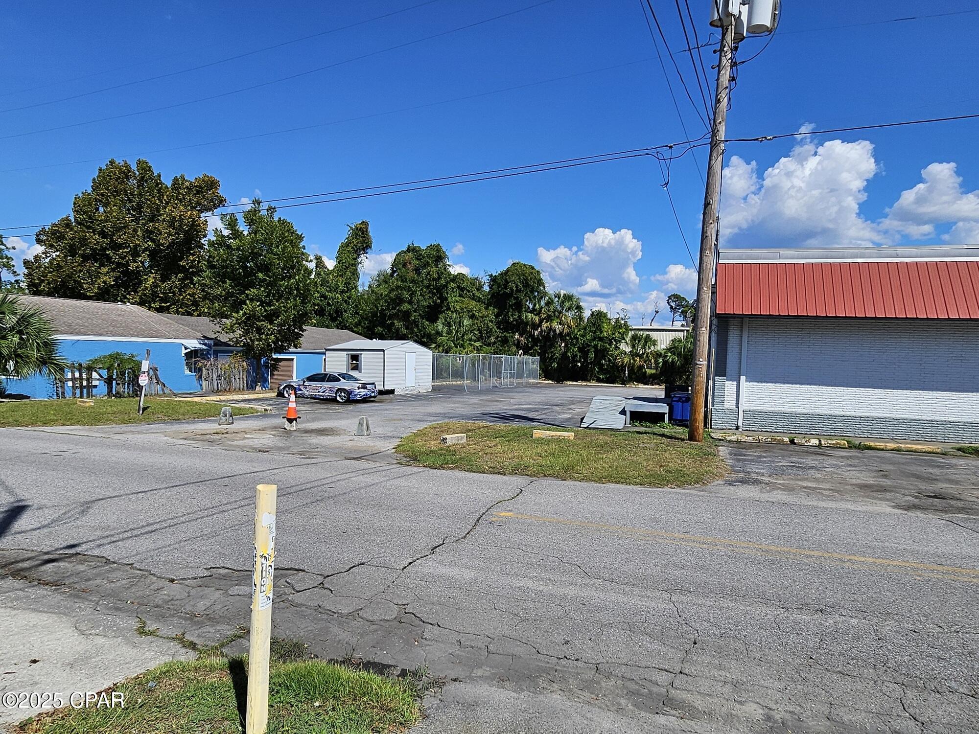 Image 12 For 4018 18th  