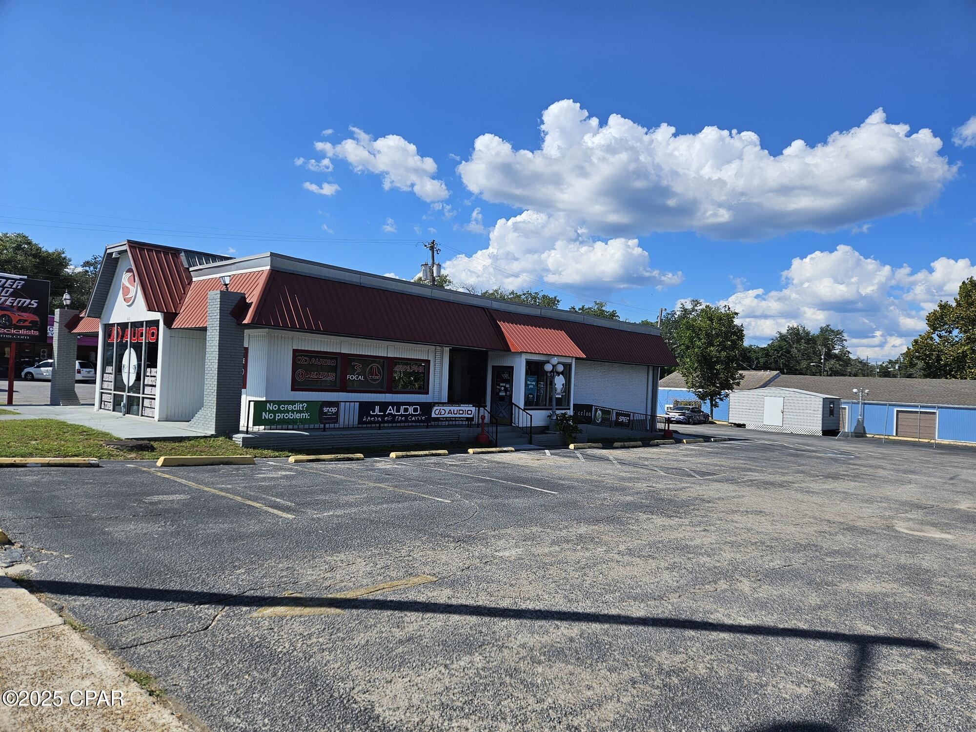 Image 7 For 4018 18th  