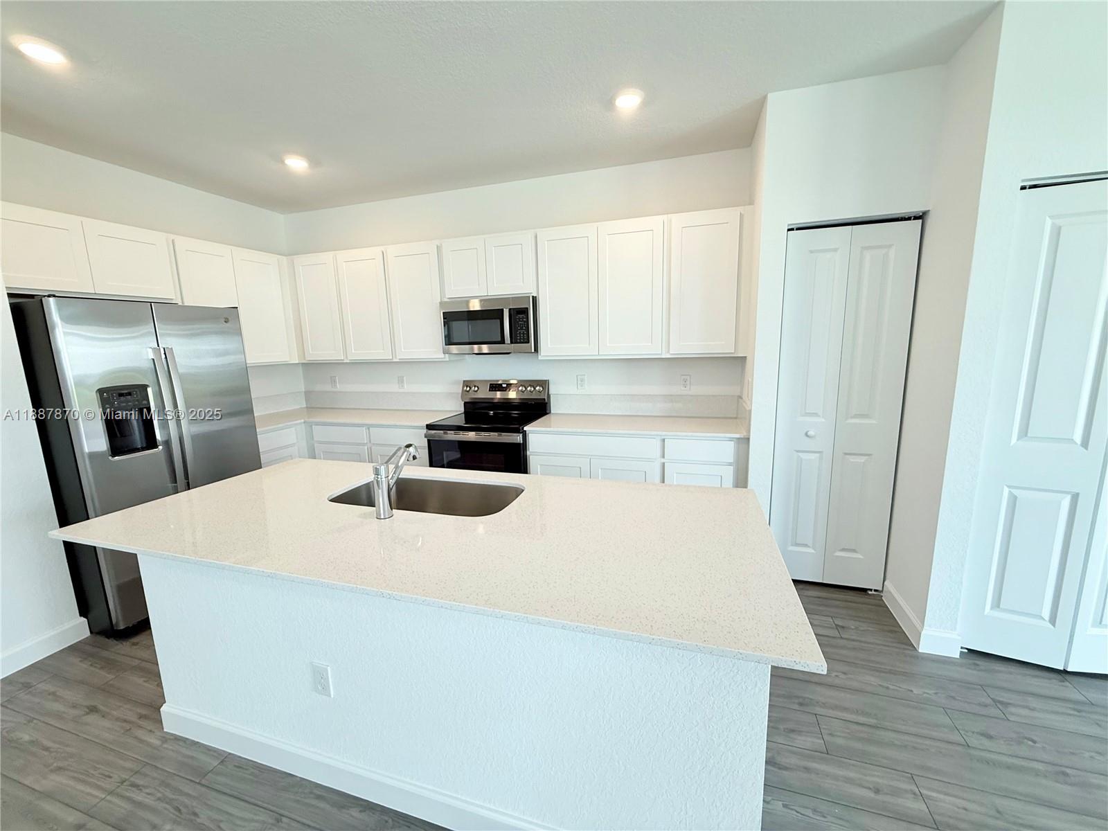 Property photo # 6