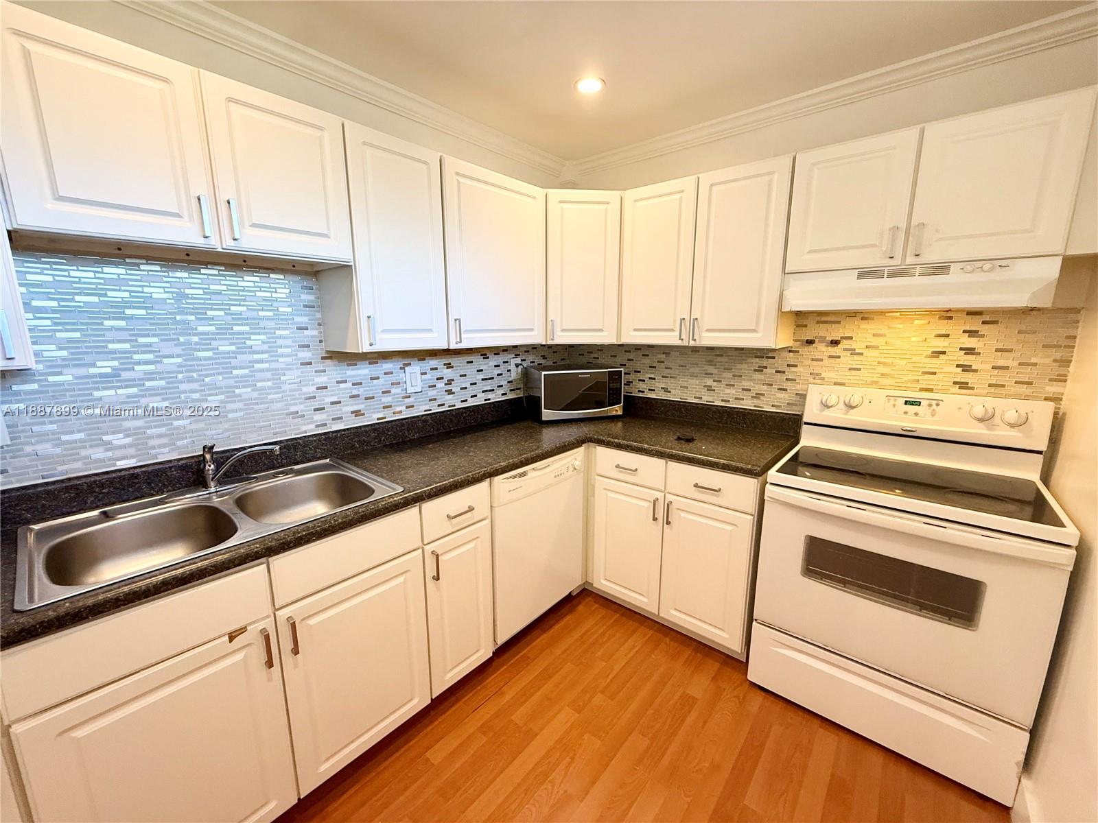 Property photo # 9