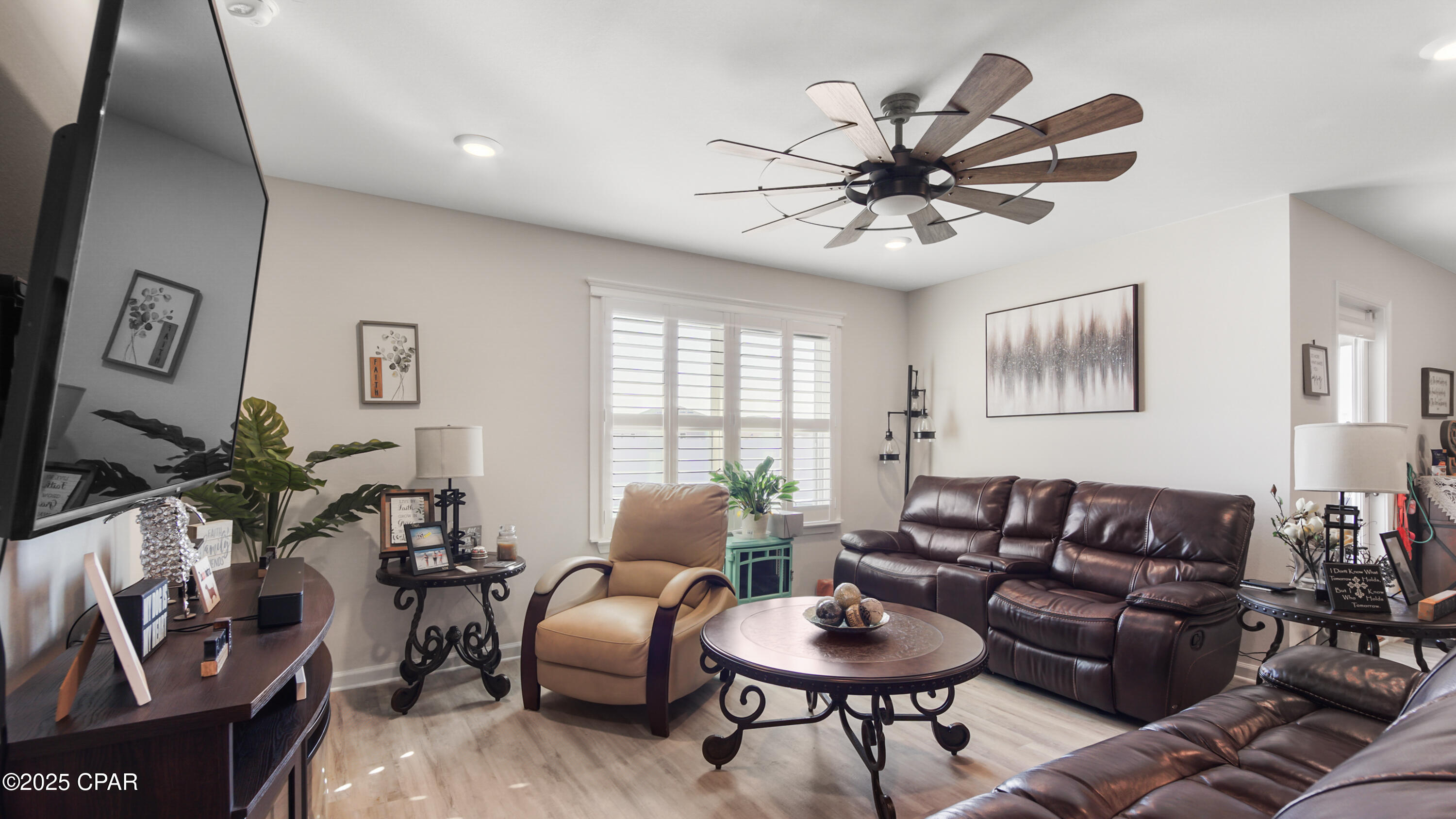 Rnwqx9k5nqynnihrqrqrcy17_aecvisu N1ov6ahwci