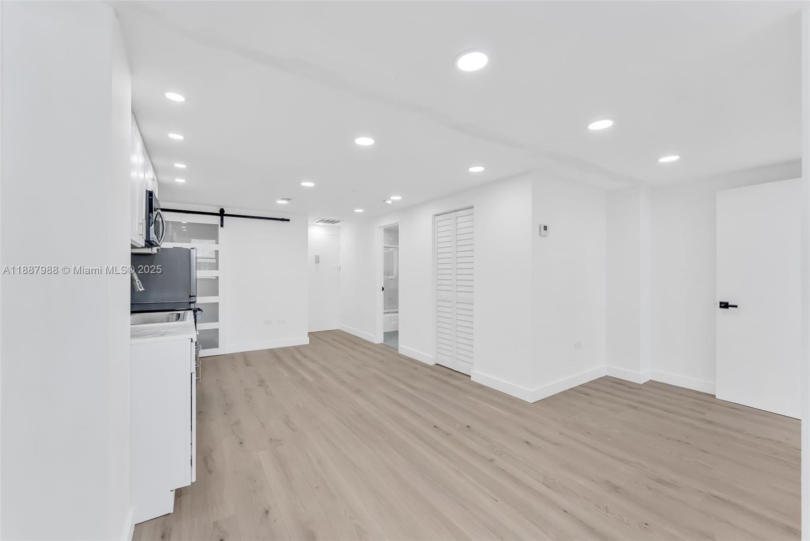 Property photo # 0