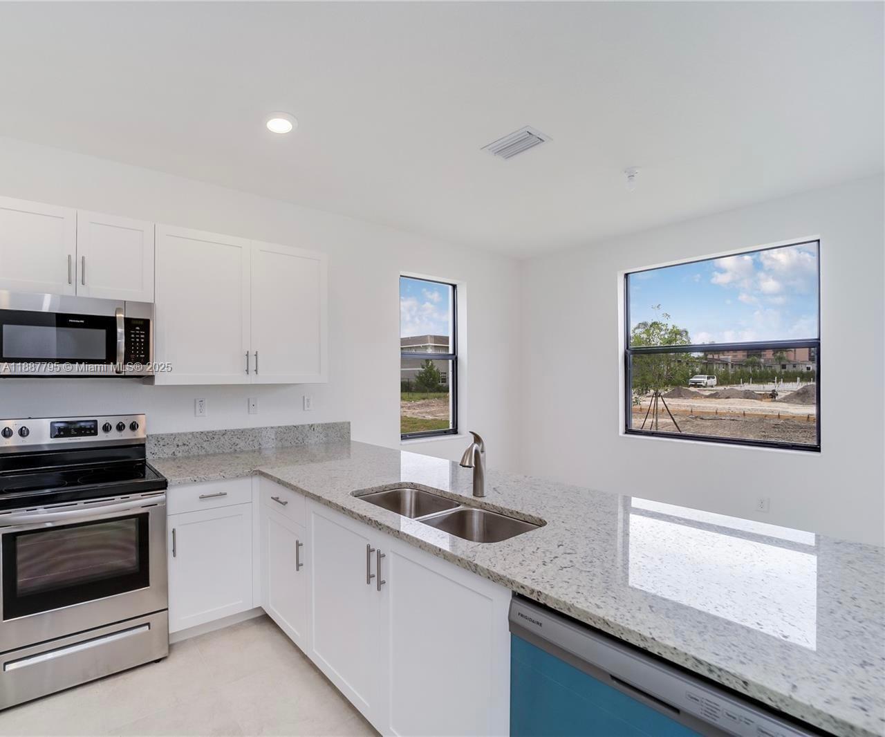 Property photo # 9