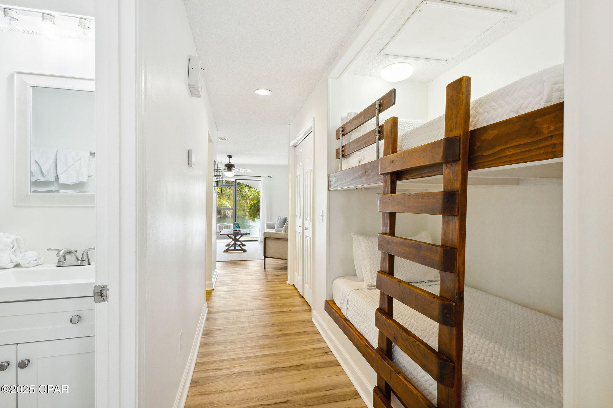 Image 14 For 8730 Thomas Drive 504