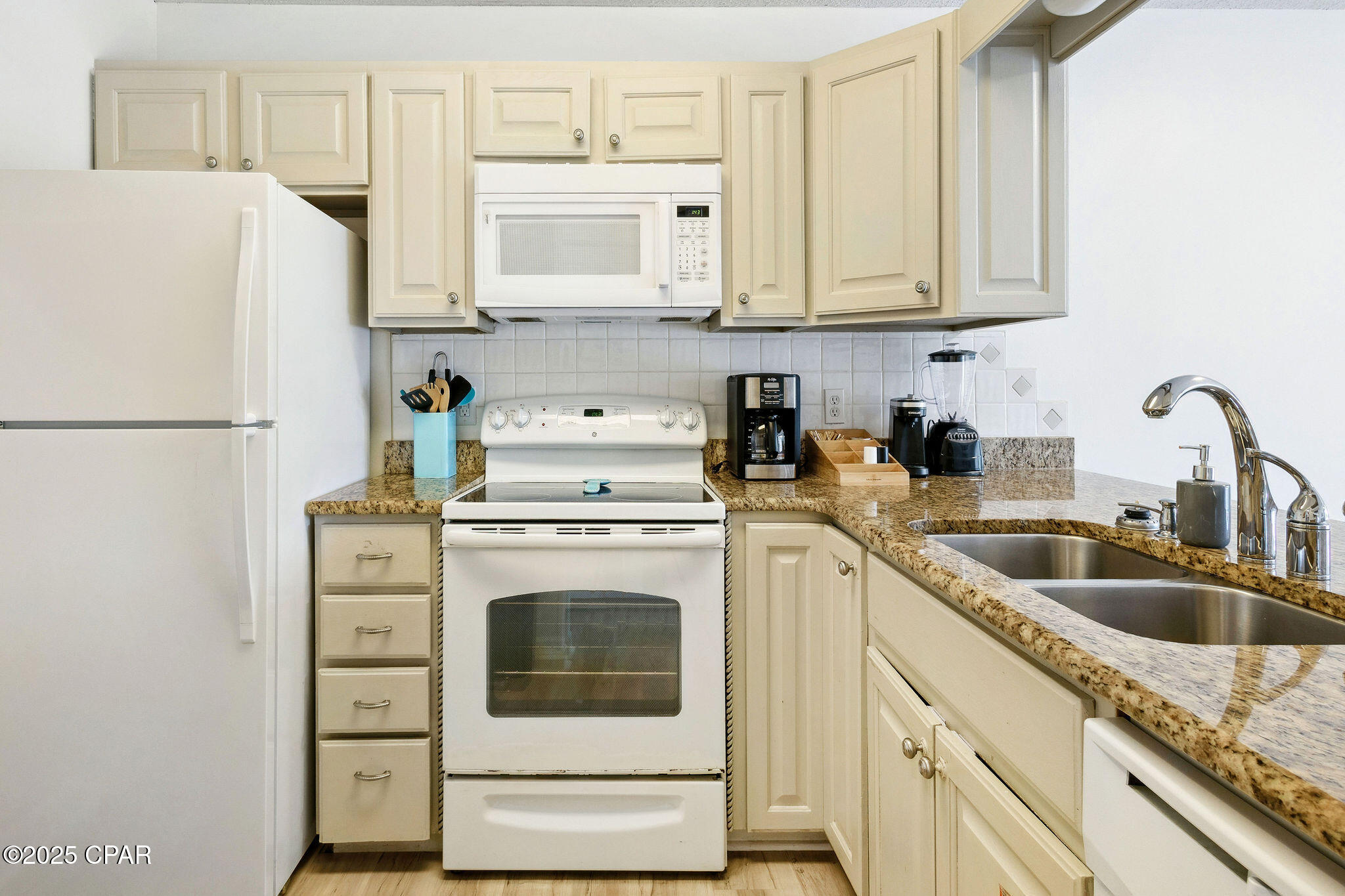 Mlvamm3v6tawvwisb0e 8zfe4hqxblumv6nffthyqki