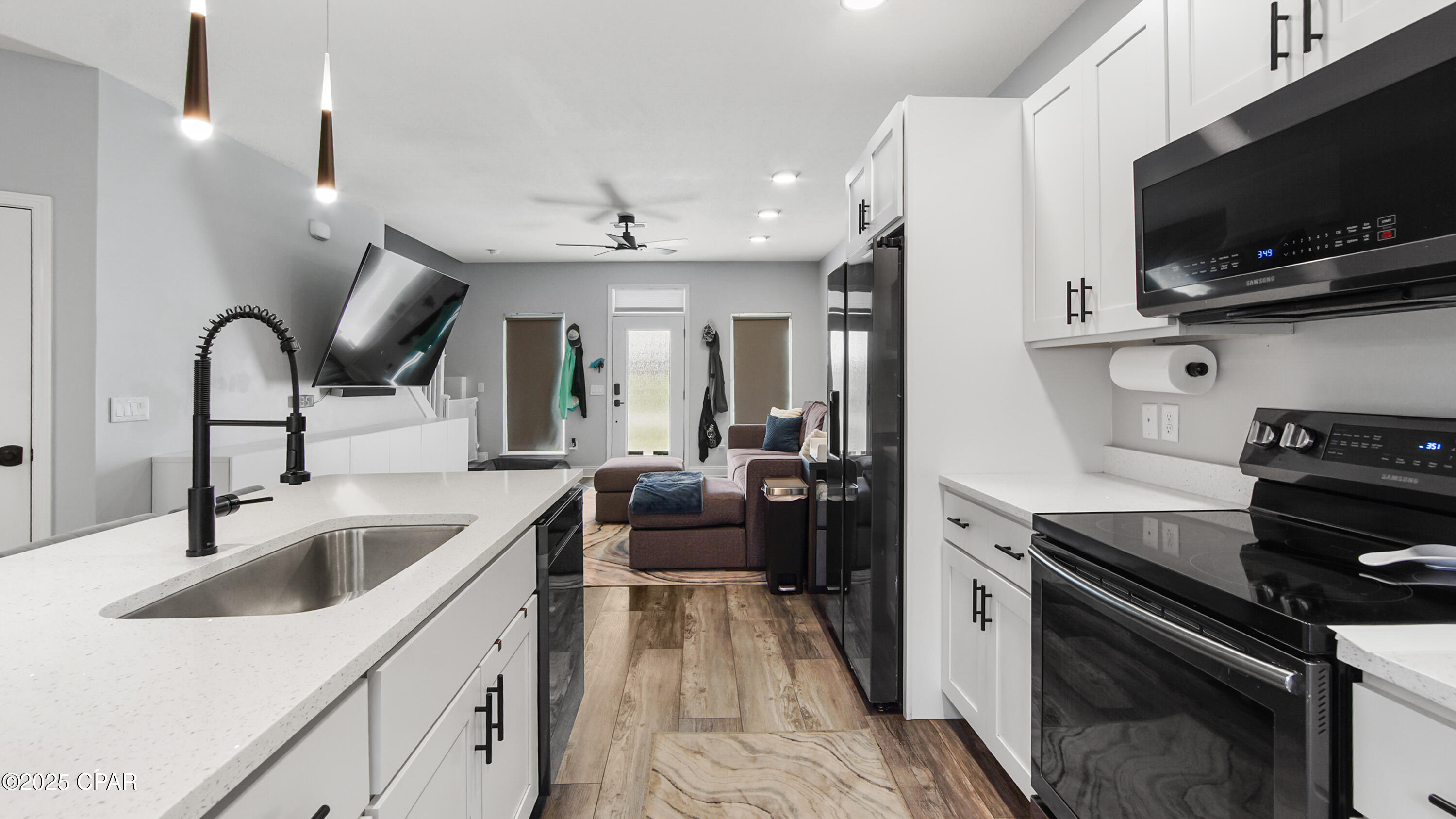 0vczac1v 9wjvbx90nj Tsw0x Vofb6m6yeus8xewzg