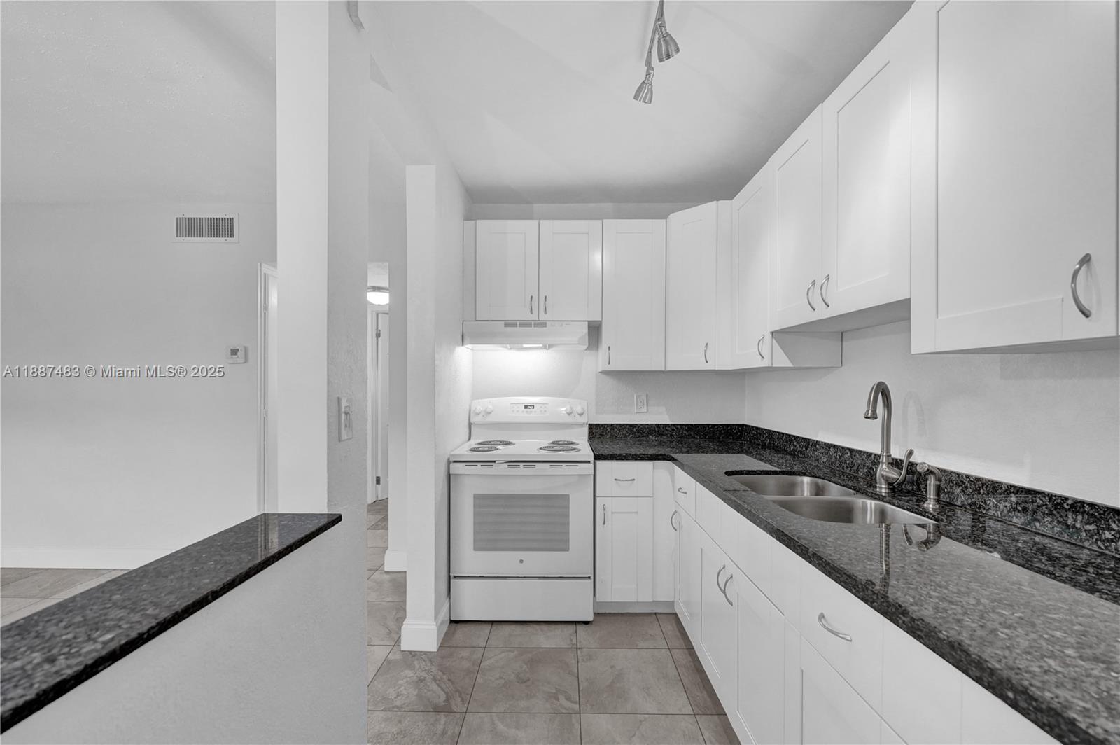 Property photo # 6