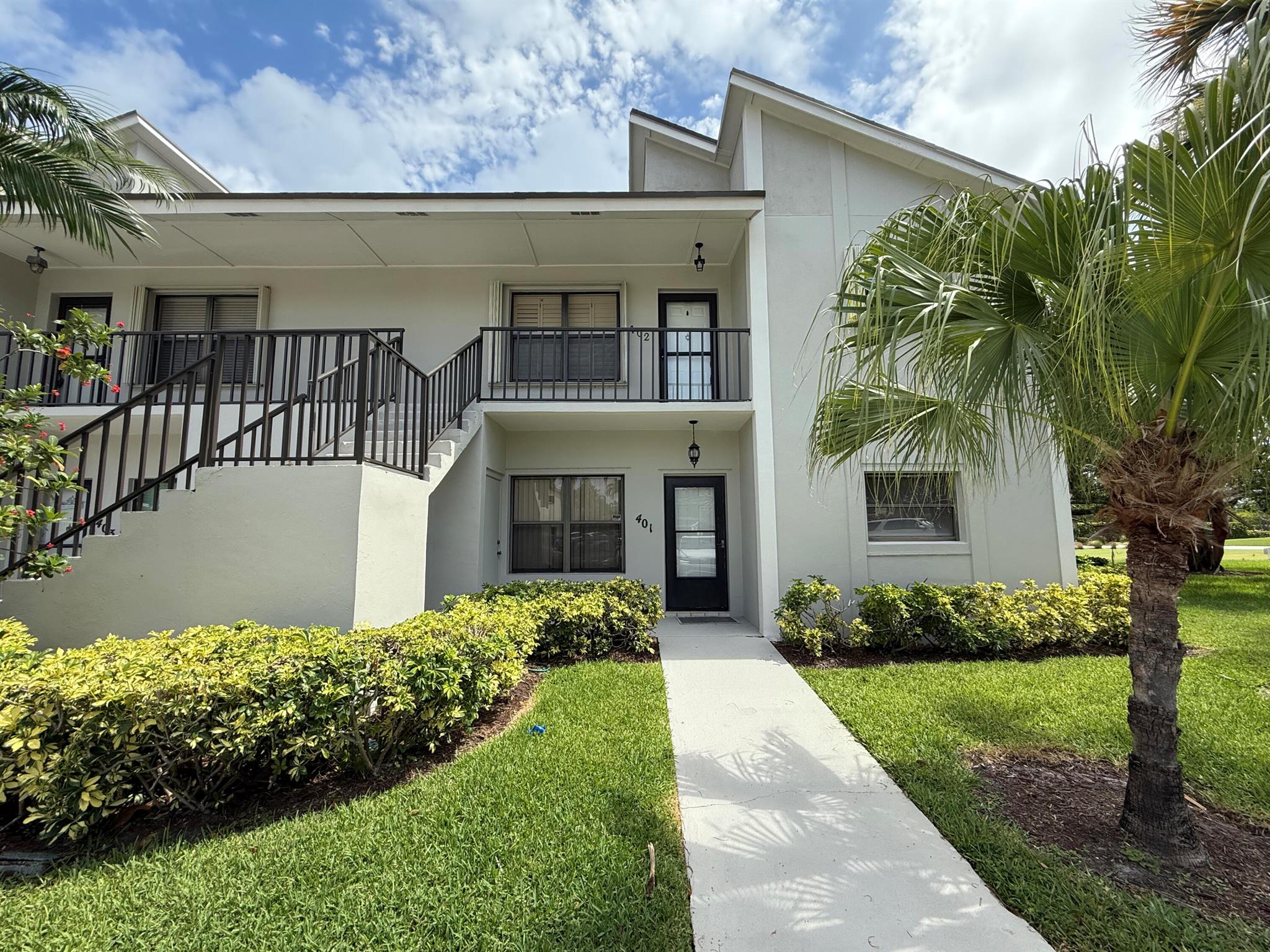Discover coastal living at its best in this 2-bedroom, 2-bathroom for condo in the desirable Jupiter Dunes community. The open living area features a rare wood-burning fireplace and an enclosed sunroom, creating the perfect blend of comfort and charm.Just a short stroll to the sparkling Jupiter Inlet, Dubois Park, and the Atlantic Ocean, this residence offers easy access to pristine beaches, as well as the area's vibrant dining, nightlife, and cultural attractions--can rent multiple times per year.Jupiter Dunes is an intimate community of only 68 residences, yet offers resort-style amenities with two pools, a clubhouse, and its scenic setting along the 18-hole, par-3 Jupiter Dunes Golf Course. A true hidden gem, combining convenience, recreation, and a relaxed seaside lifestyle
