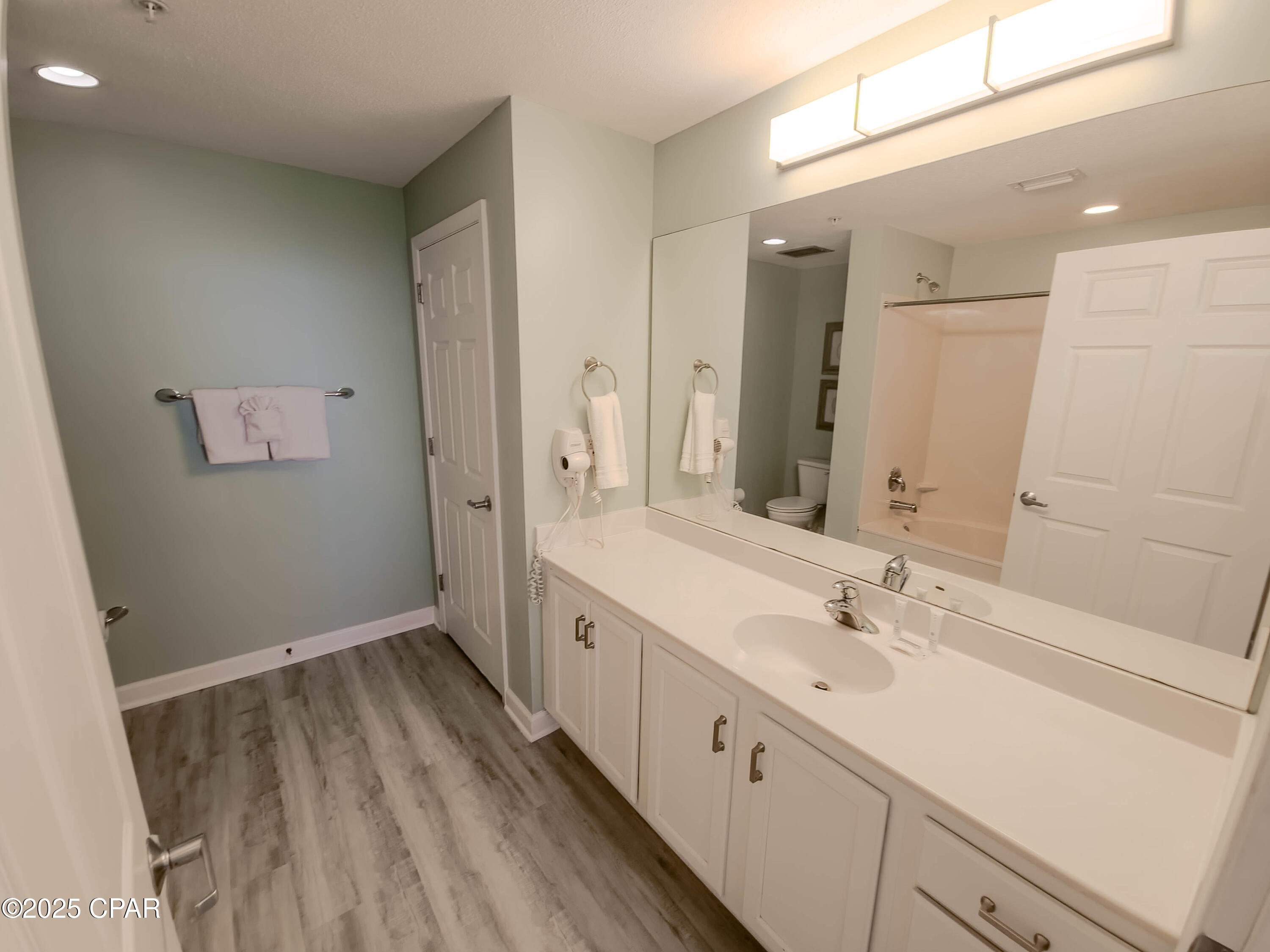 H_8iyu1tdni70qcpy9zxdjhhxrncl38slaxrdniyixo