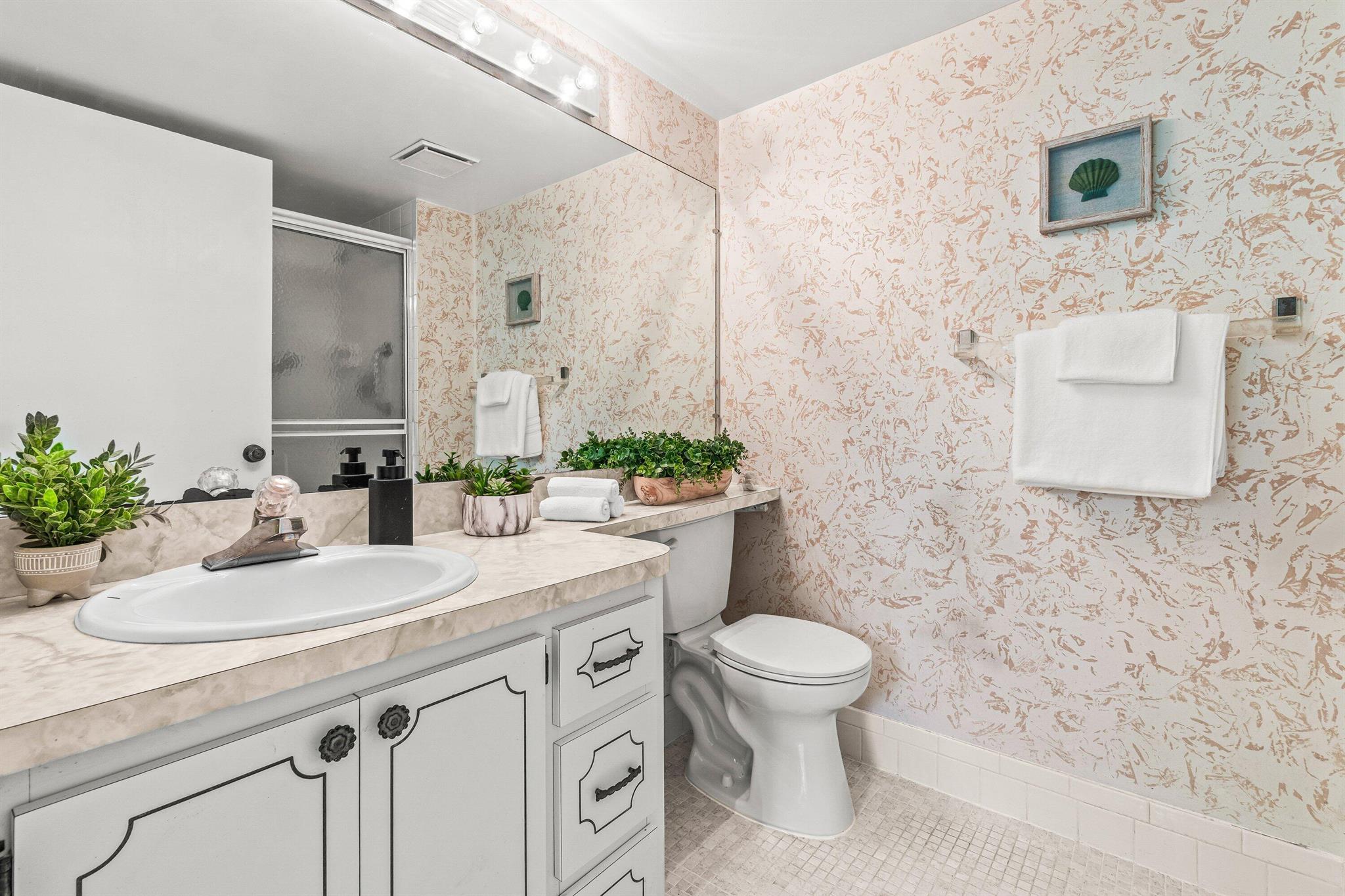 Photo 10 of home located at 14671 Bonaire Boulevard 409, Delray Beach FL