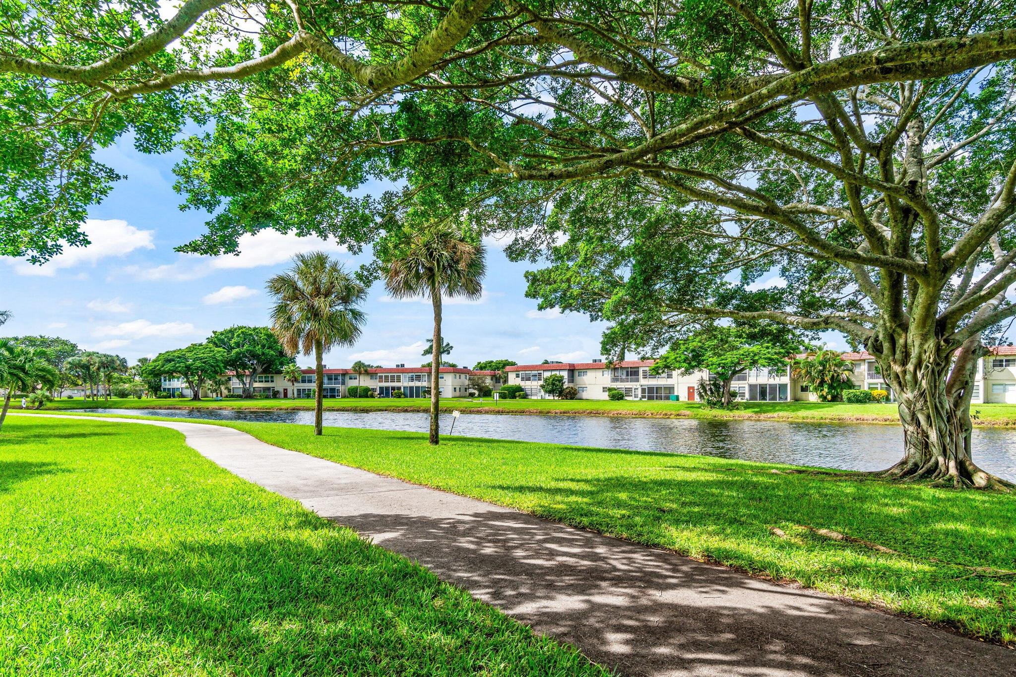 Photo 25 of home located at 14671 Bonaire Boulevard 409, Delray Beach FL