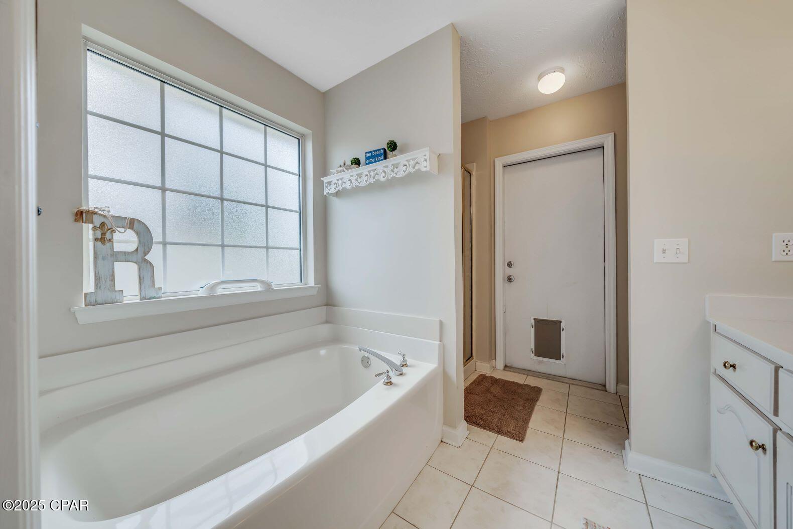 Image 21 For 128 Bonaire Drive