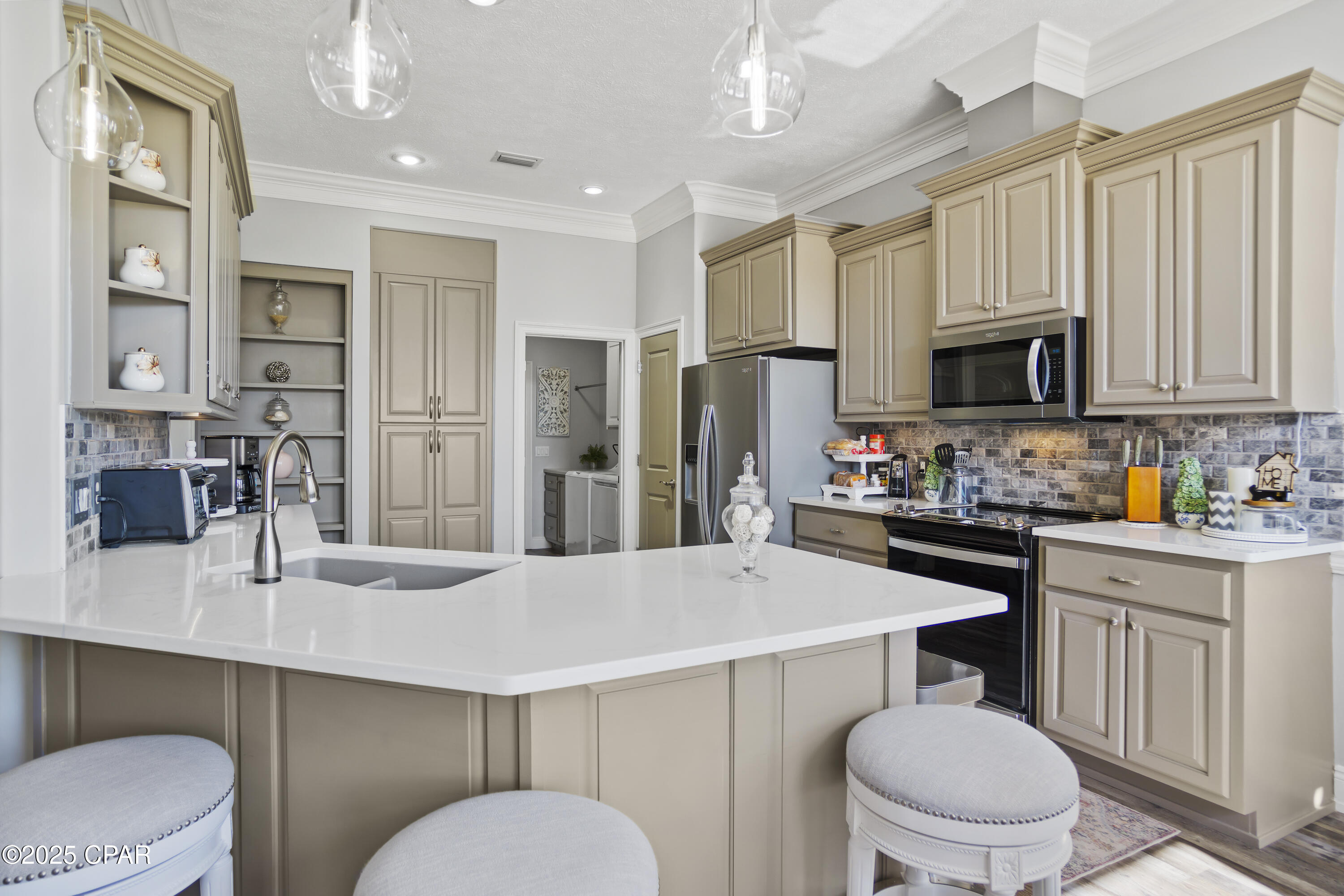 A Tpaigezzfdic249eqpo_t_ddmgucxvspcjo_m0ga0