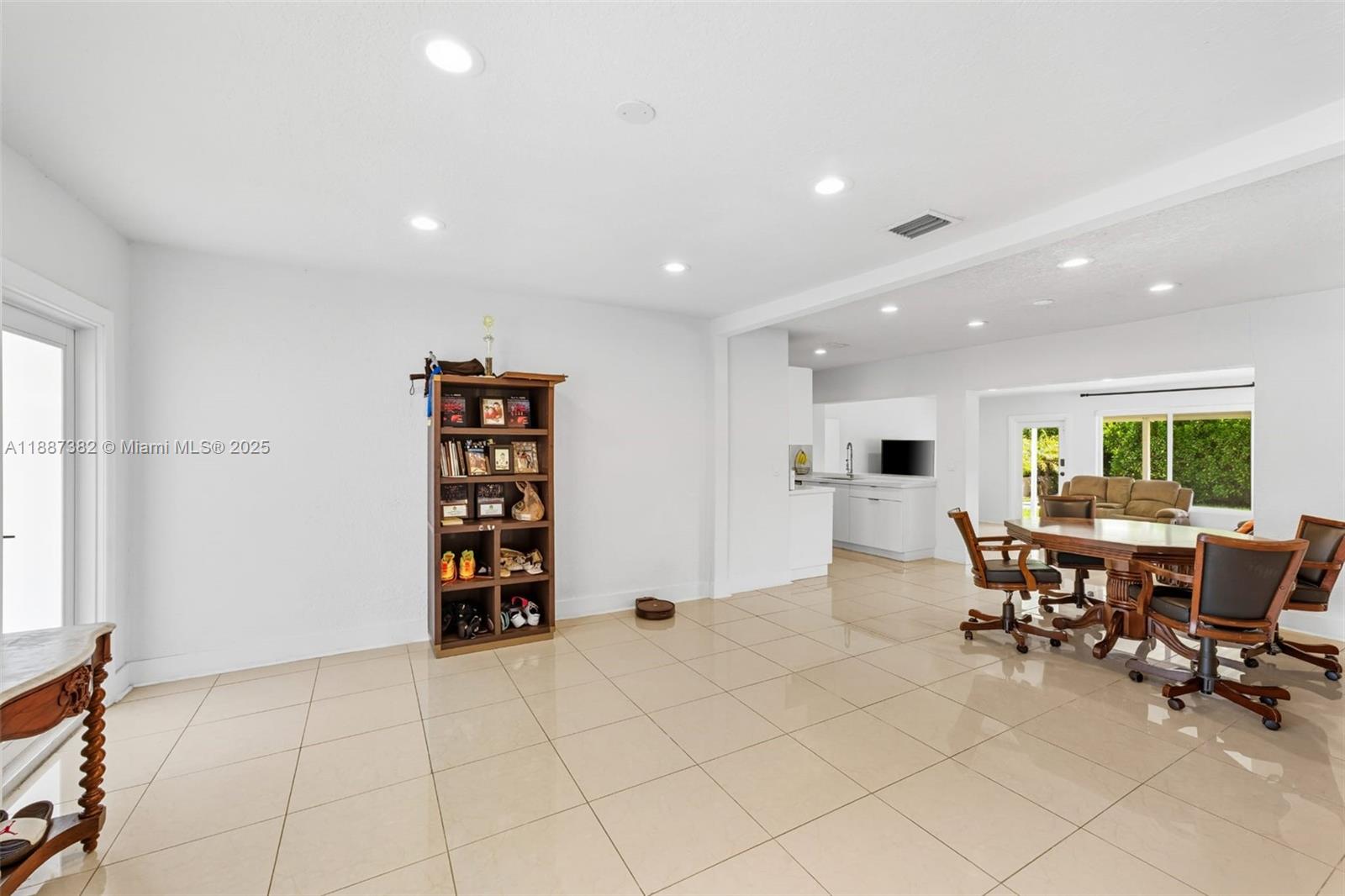 Property photo # 4