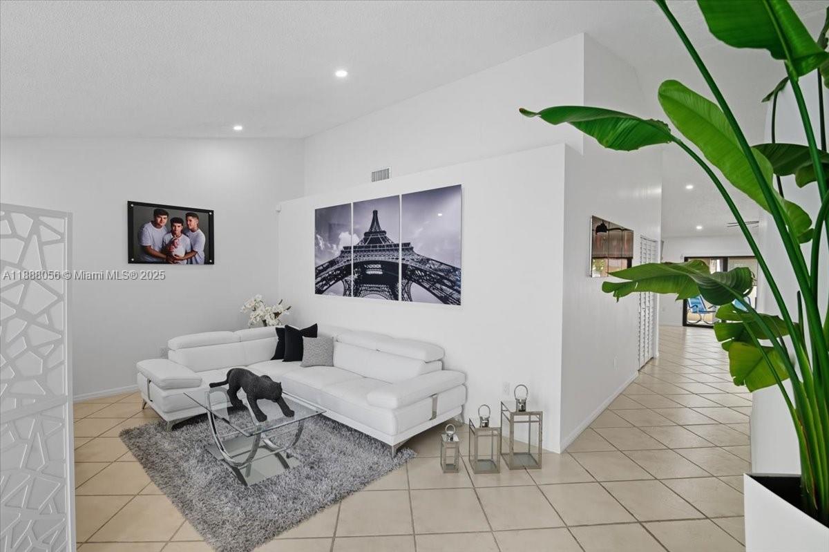 Property photo # 2