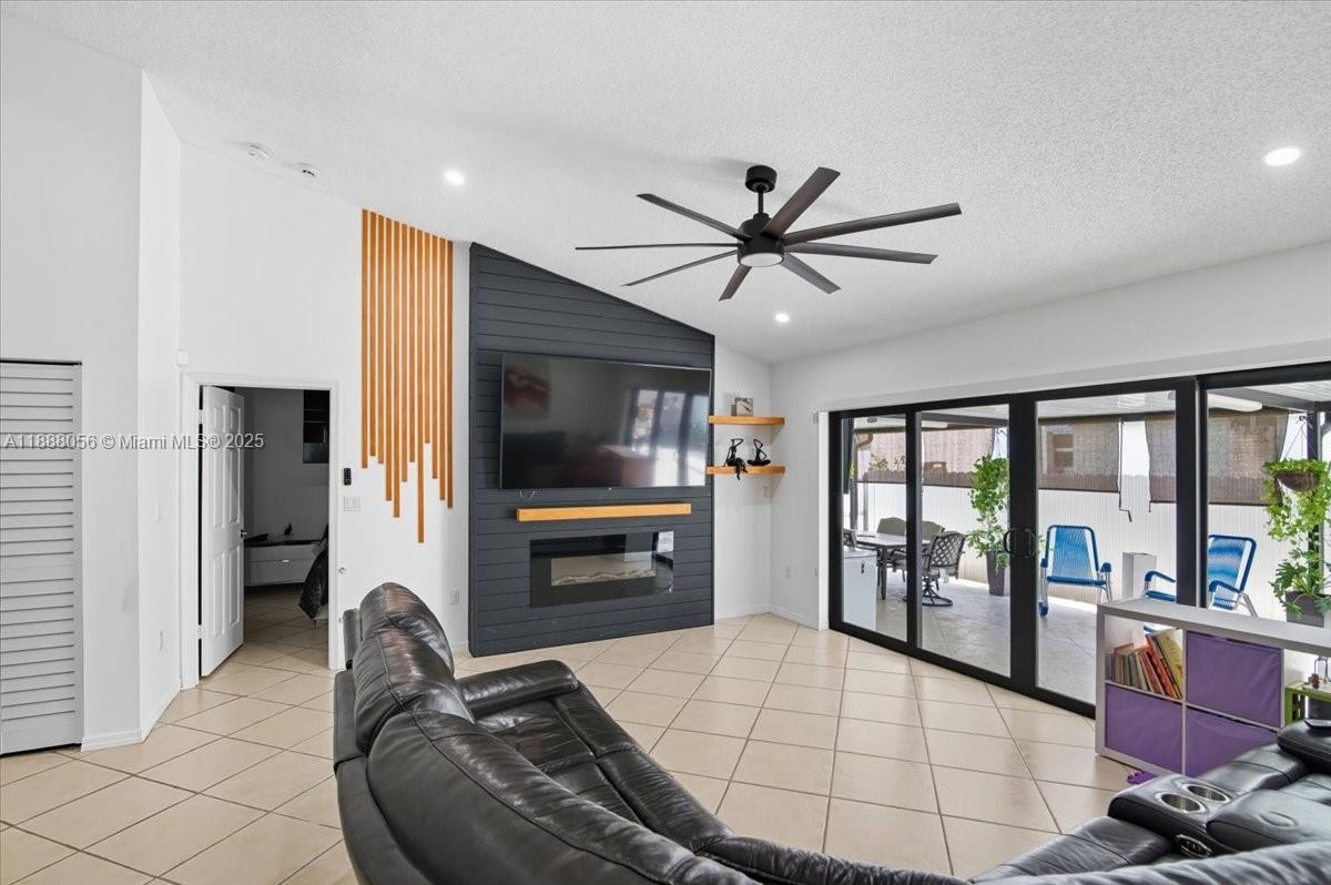 Property photo # 4