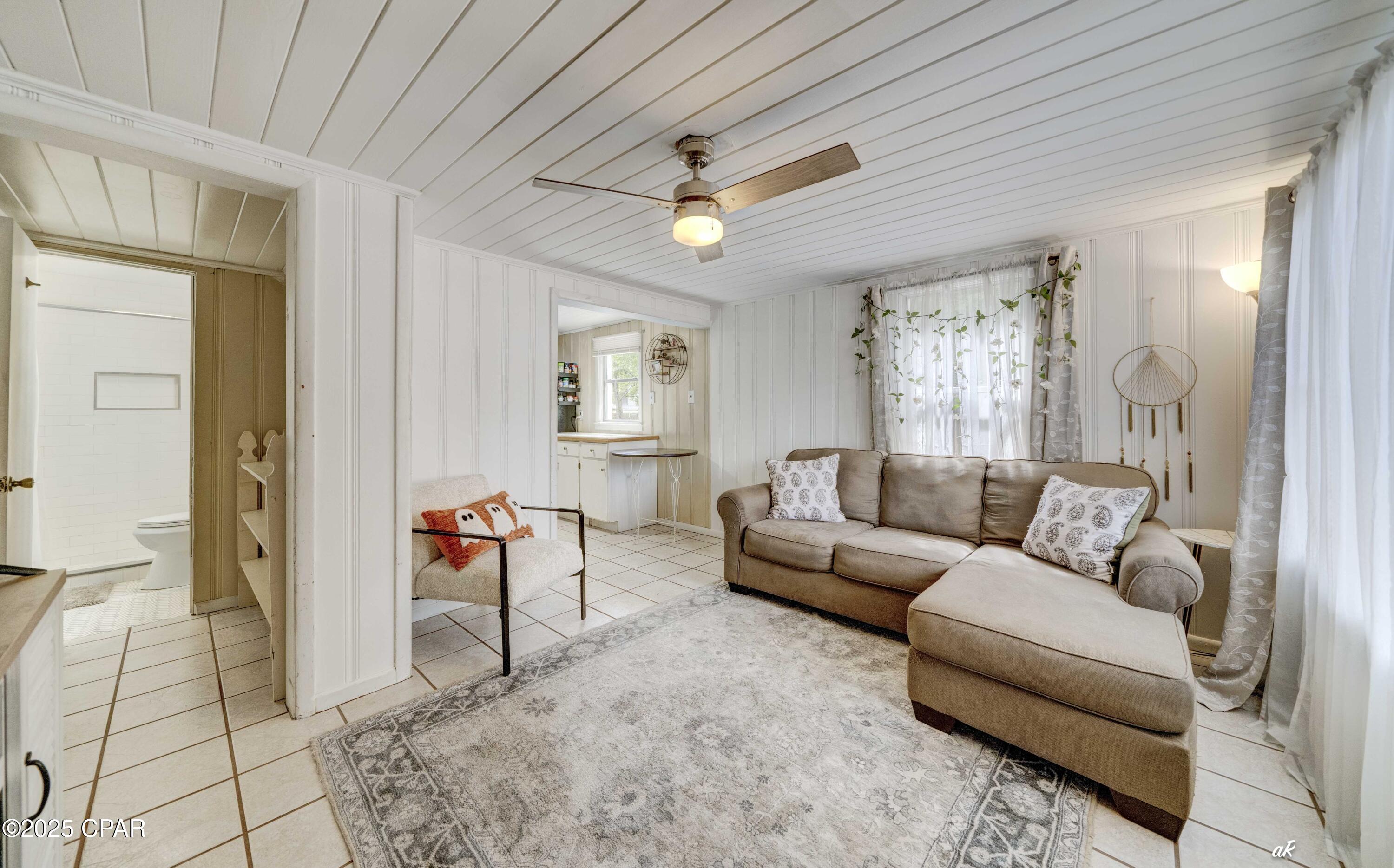 Image 10 For 815 Oakridge Road