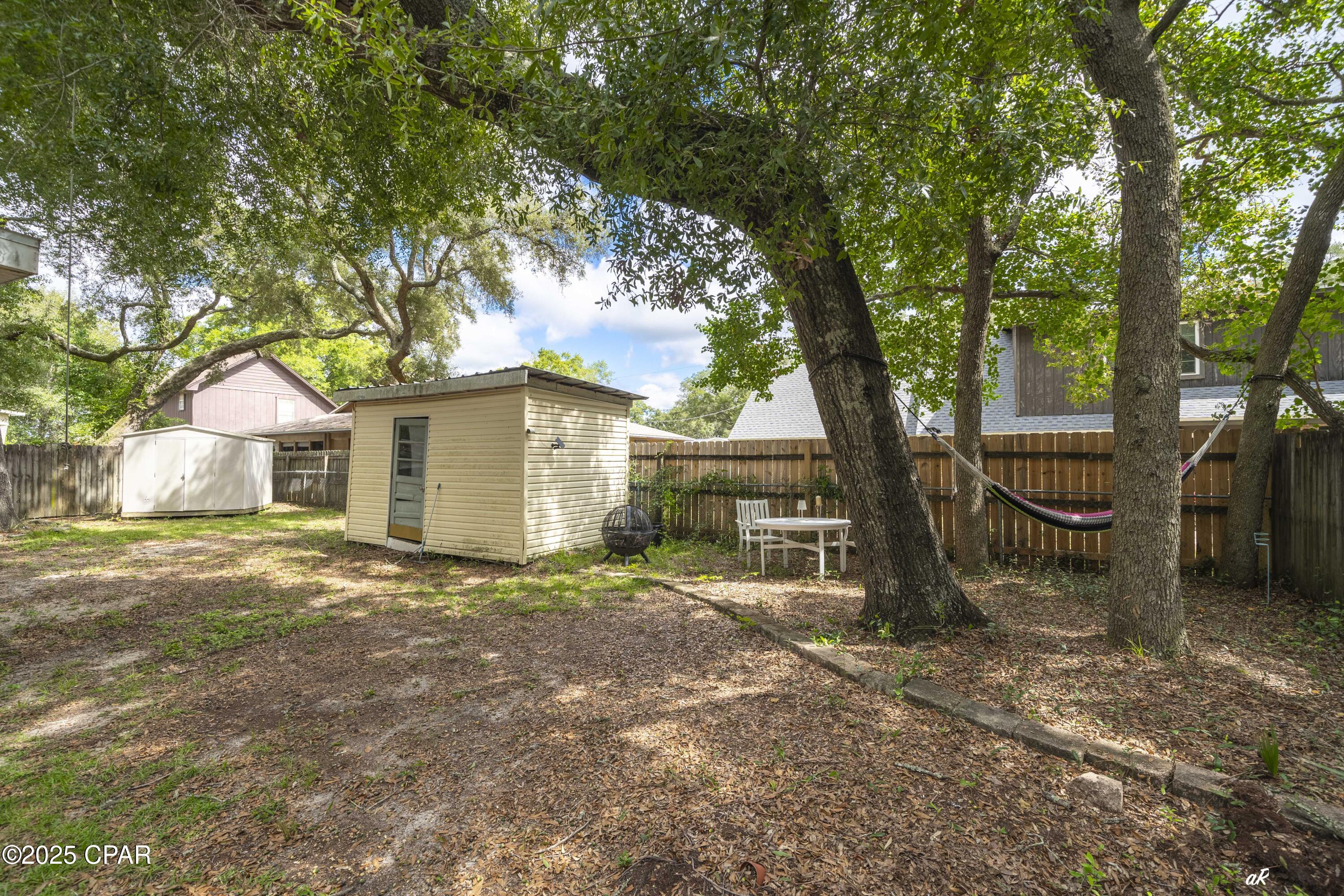 4j11u6iwju8xuzrkecnedzg4rtuzc083oev73_adobc