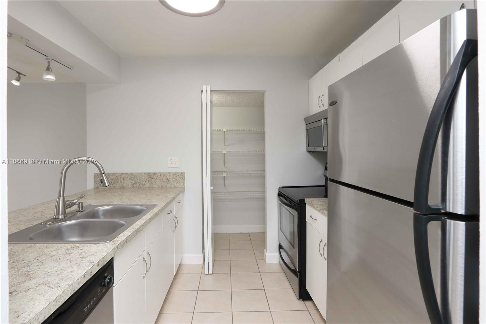 Property photo # 4