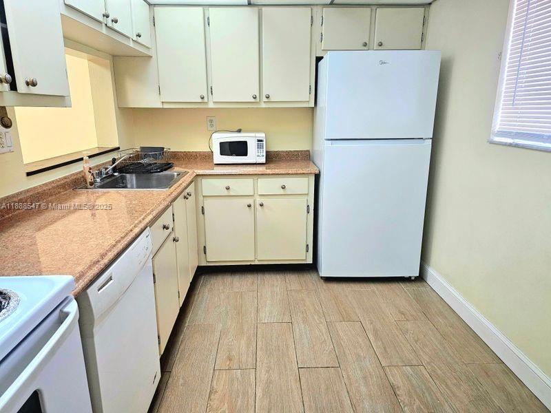 Property photo # 9