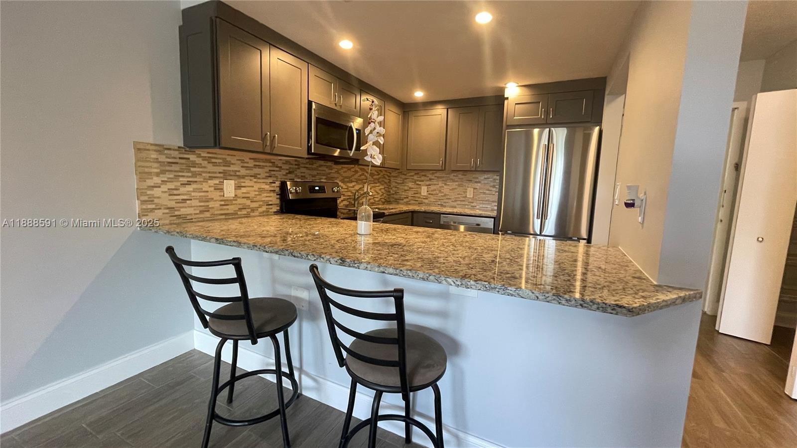 Property photo # 0