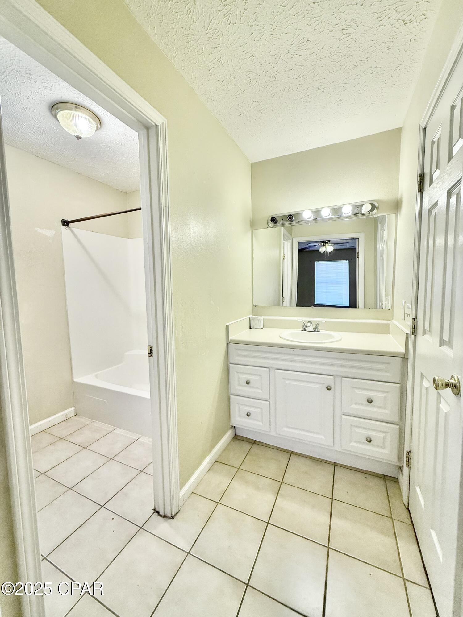 G0ye1fq1hdgycudvhzzxk97u_o7bfluvfxtmo9znxra