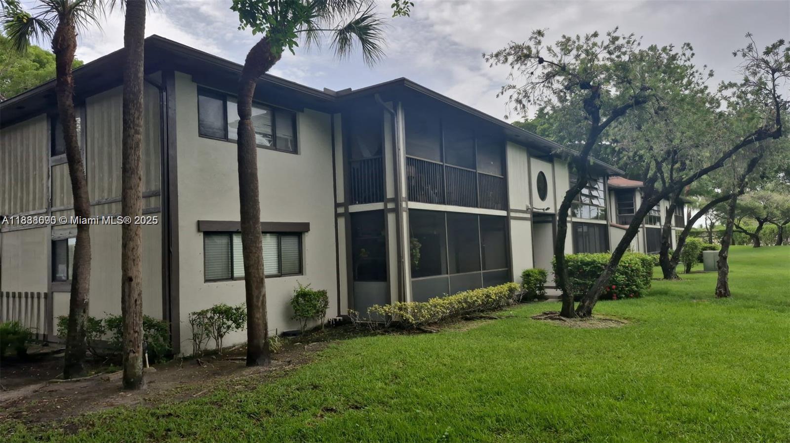 Tamarac Gardens Condomini