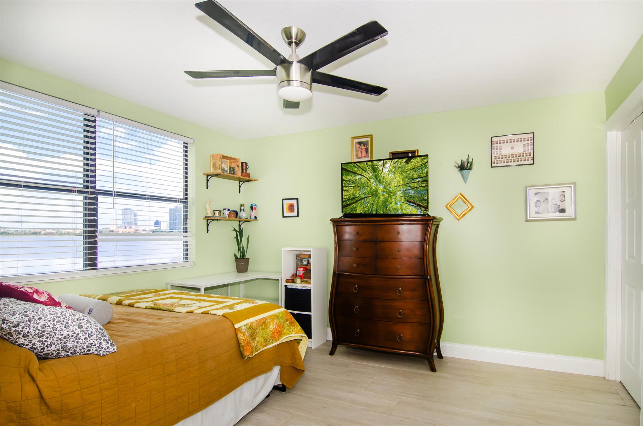 Photo 22 of home located at 760 Executive Center Drive 24, West Palm Beach FL