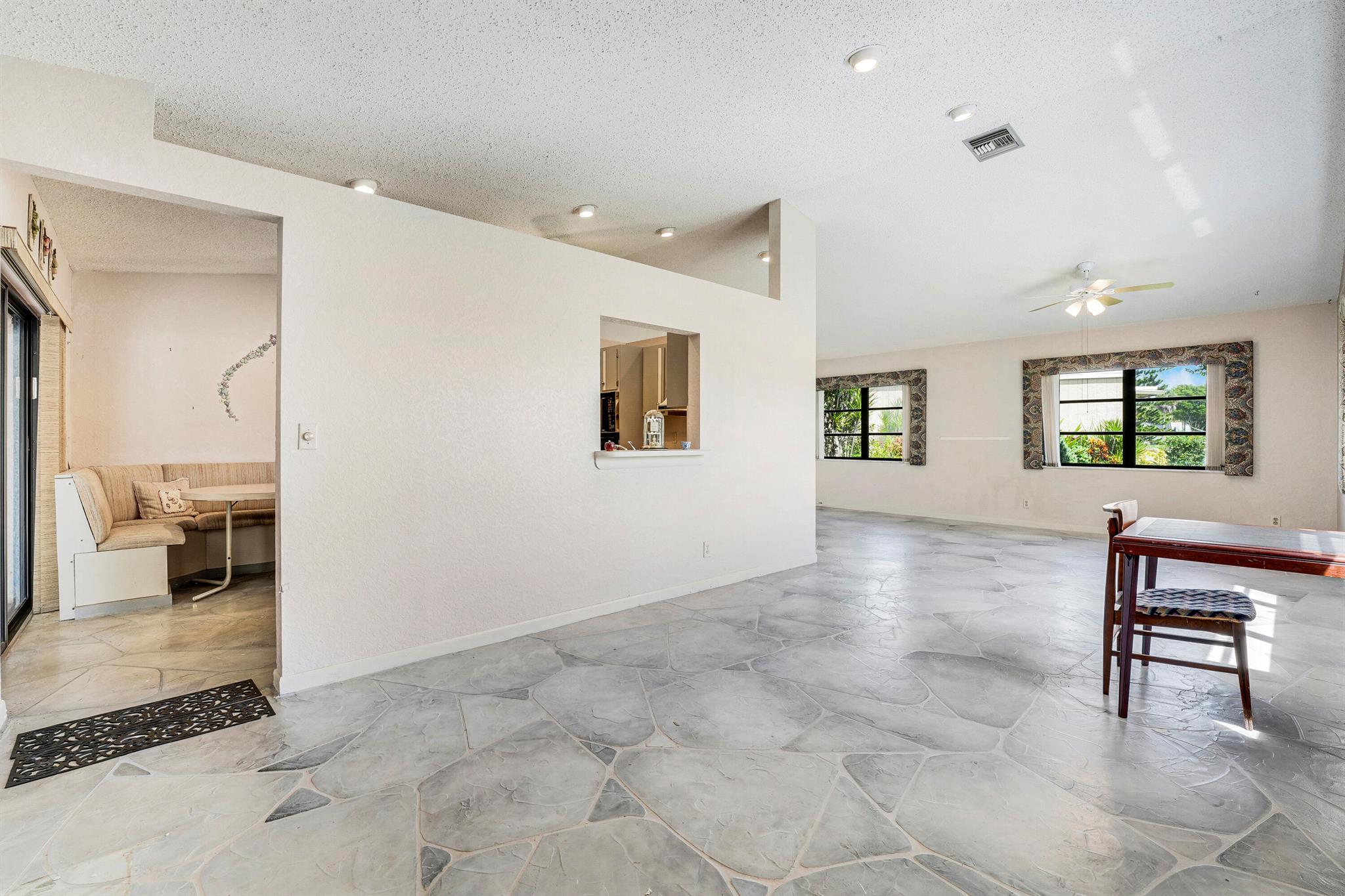 Photo 16 of home located at 8421 Bonita Isle Drive, Lake Worth FL