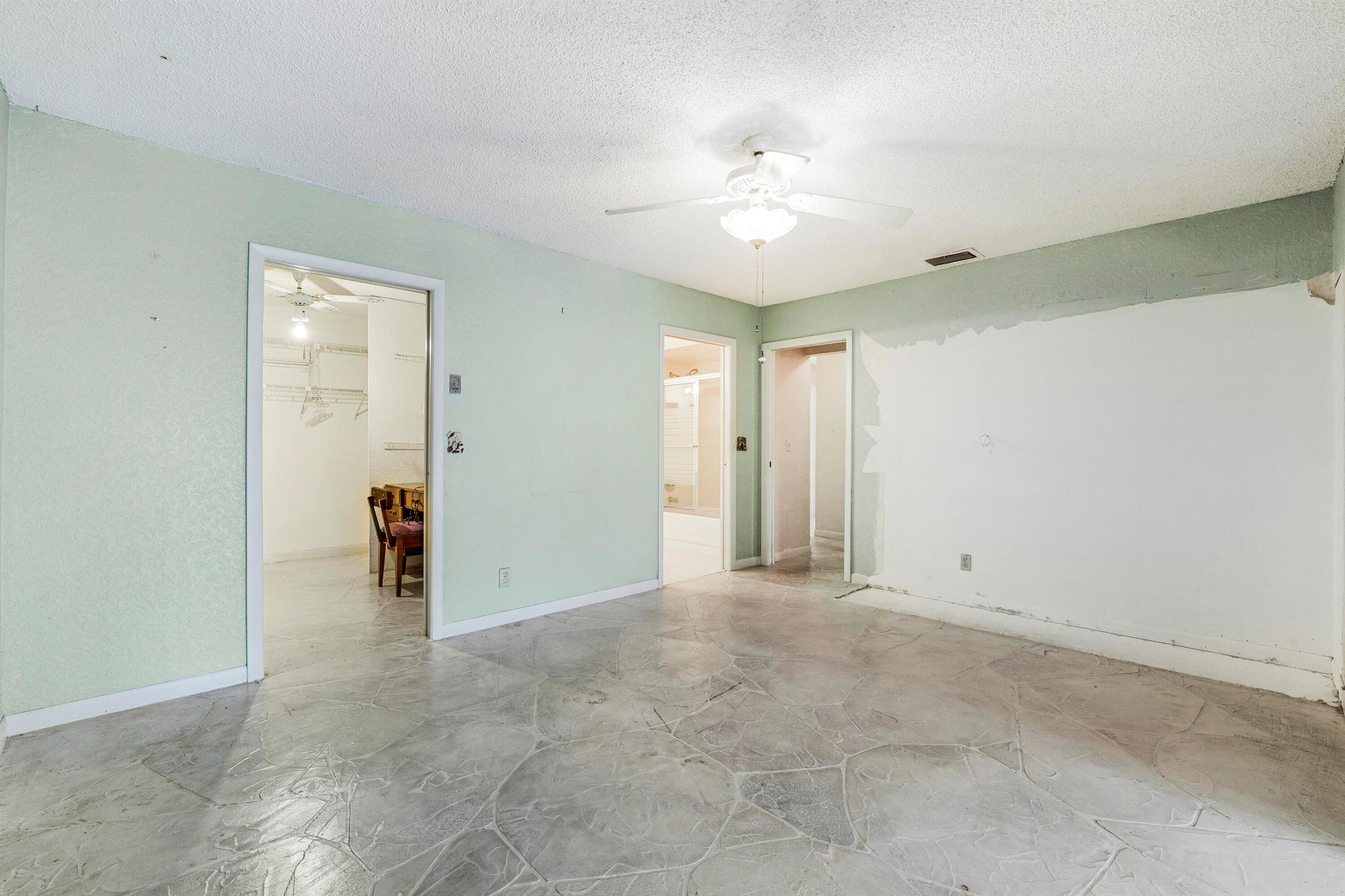 Photo 25 of home located at 8421 Bonita Isle Drive, Lake Worth FL