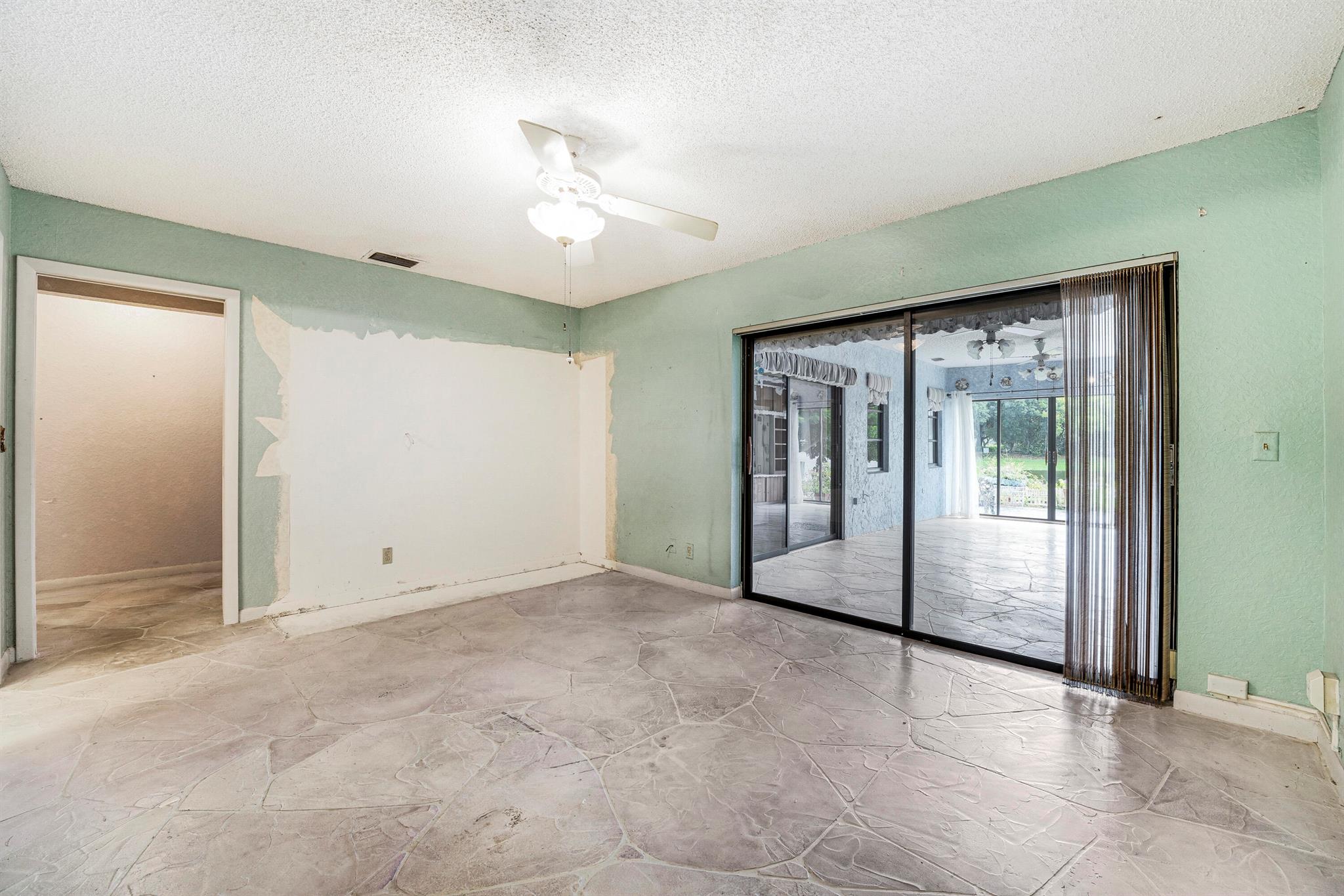 Photo 27 of home located at 8421 Bonita Isle Drive, Lake Worth FL