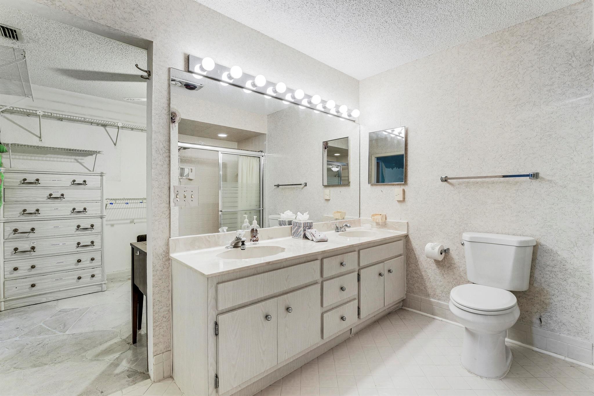 Photo 31 of home located at 8421 Bonita Isle Drive, Lake Worth FL