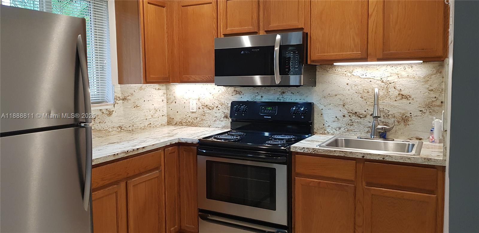 Hemingway On Tequesta Con