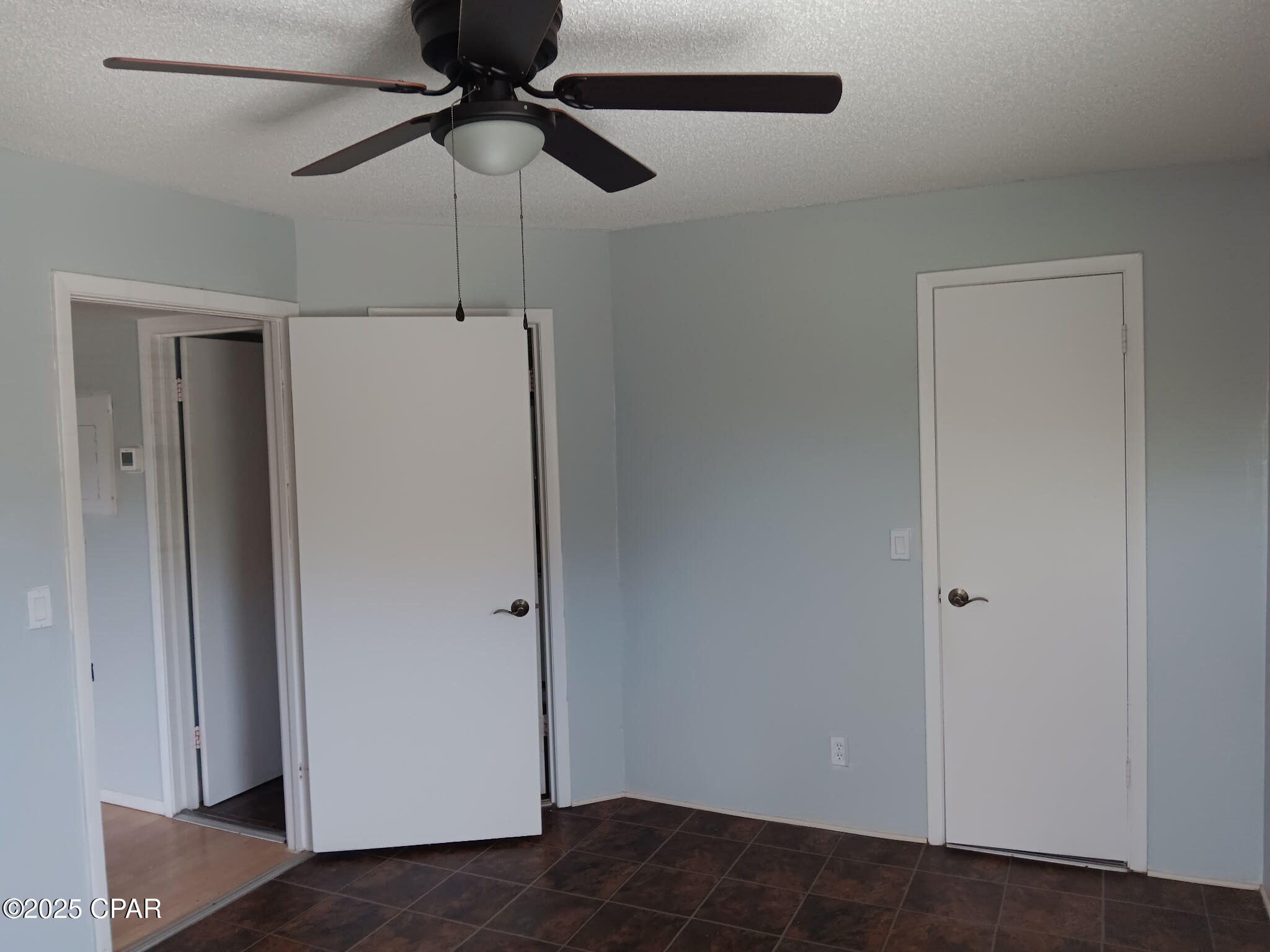 Image 8 For 300 Lakepointe Drive 202