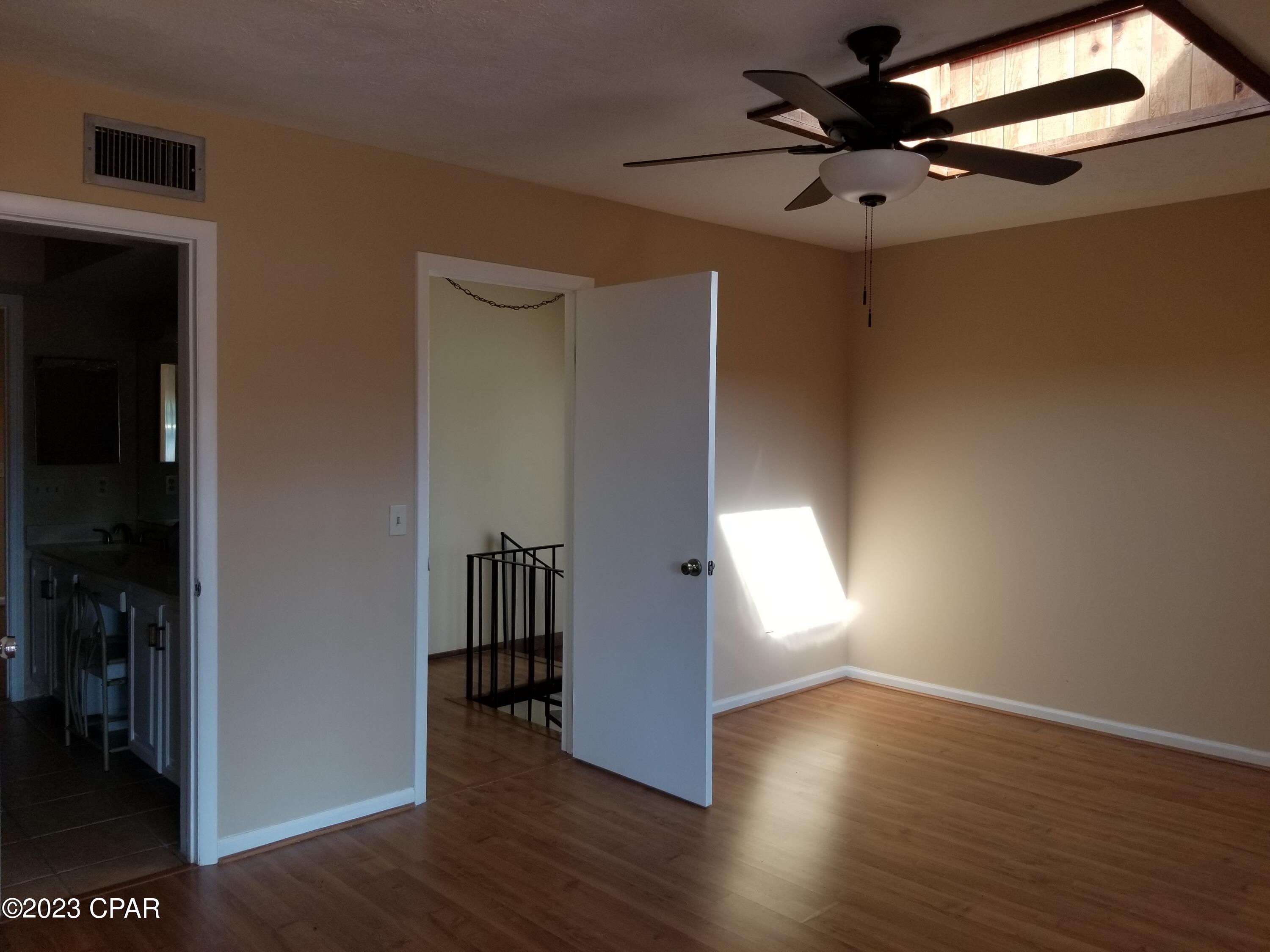 Crv04 0ug9csrjvzw9rvhjligpj Ah3vujdmme1awbe