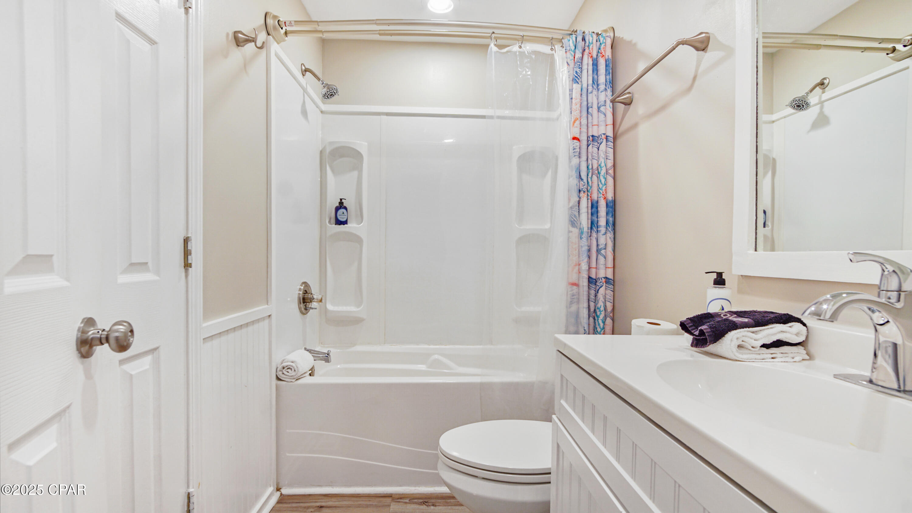 Image 16 For 17462 Front Beach Road 25b