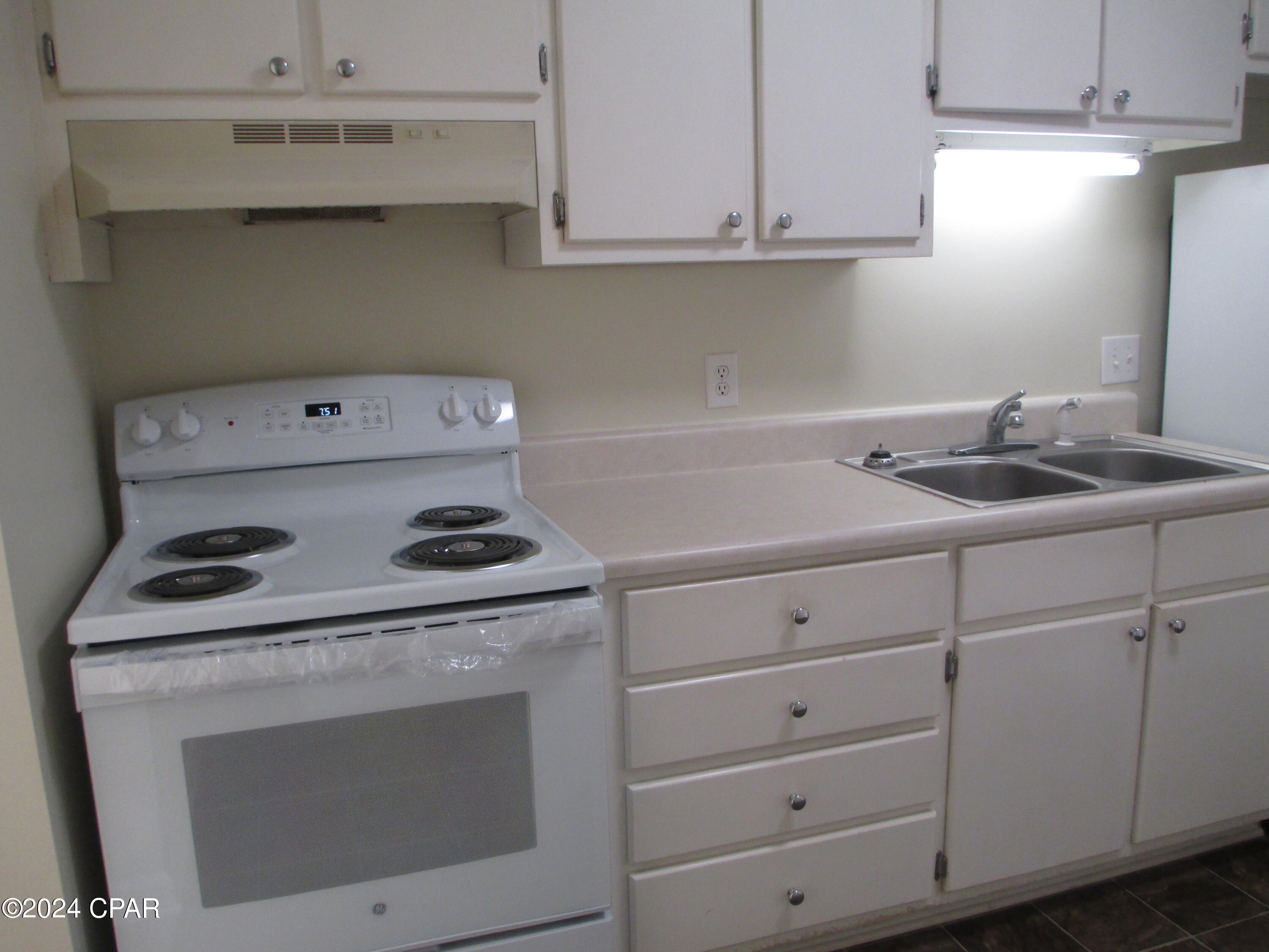 8u5ftd2v9zr9ferhecgss8mxygvkq_1p5slixob4ztm