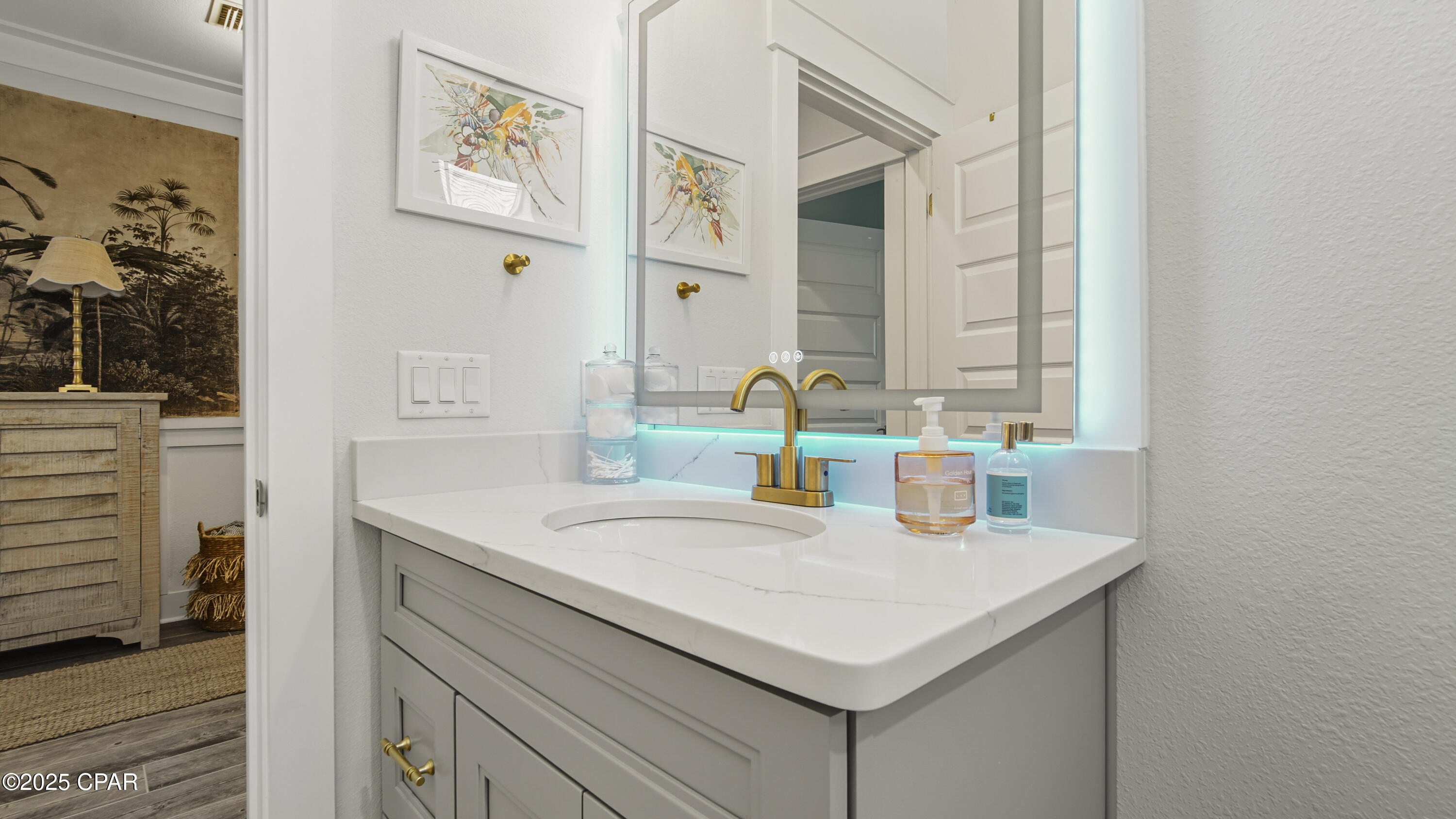 Nv1wgvoqb_vuh2xmdhbpkafmlgiyqxbzyr7_ruptp M