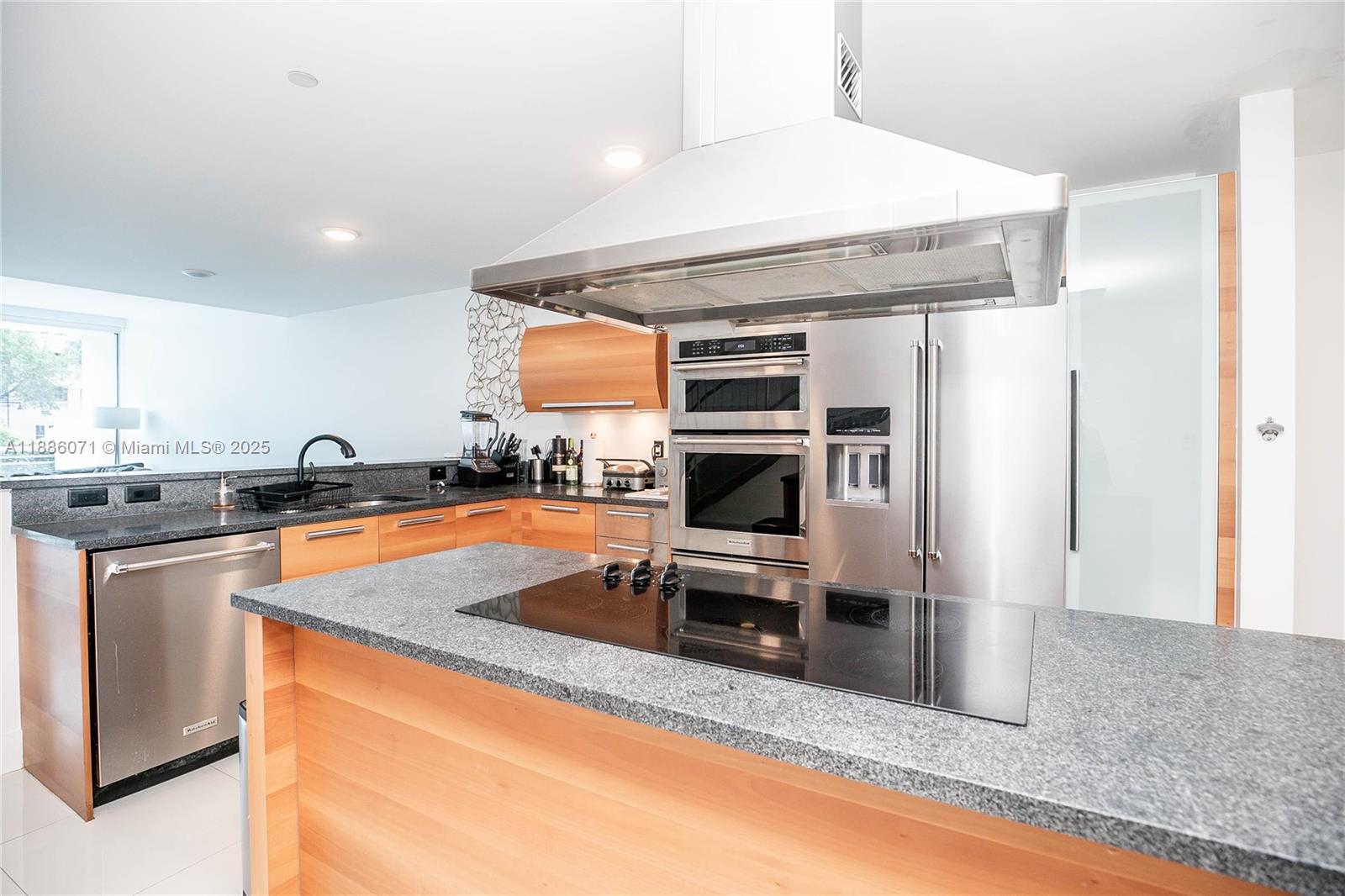 Property photo # 9
