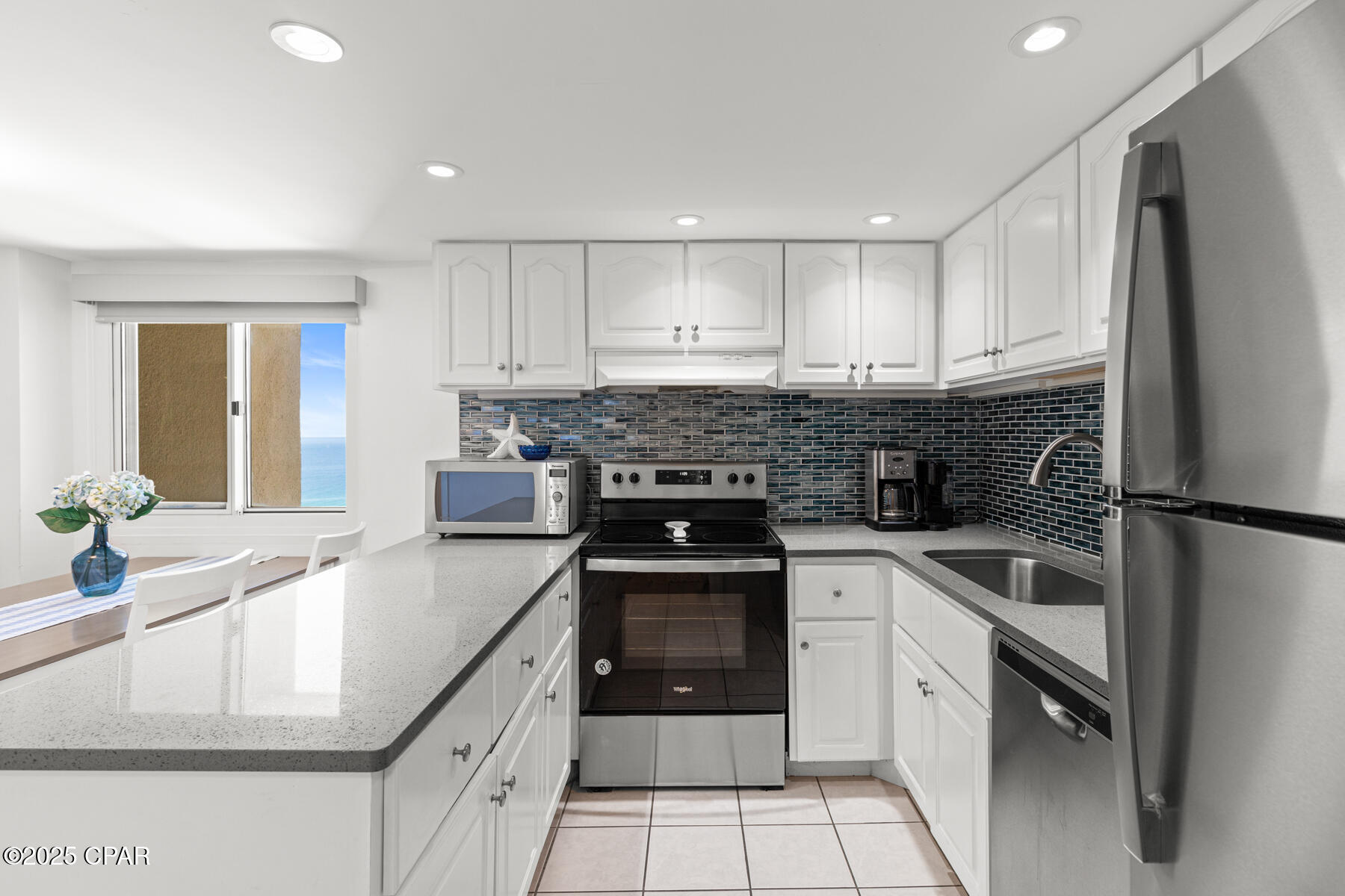 Dw Dc_lchqrtfxma5xxf2s7neabuhd58jpxejz_auz8