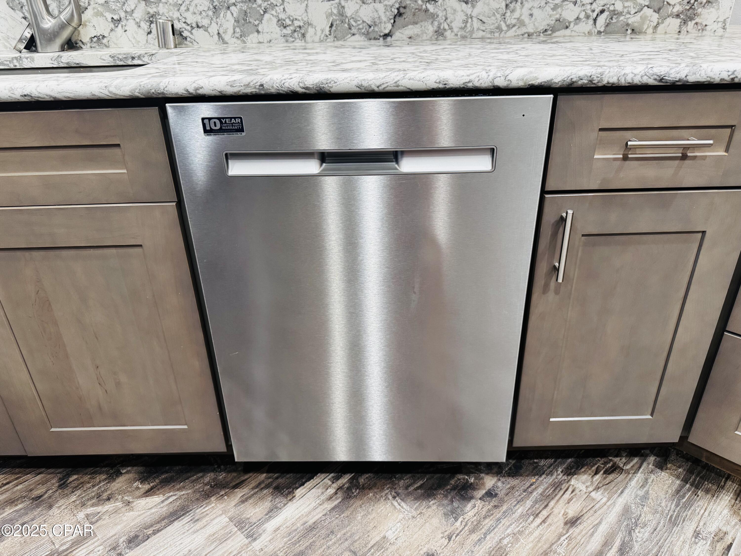 Rvc7sc Skgca Gykxn0ukvrrfumkvigq9y8tx8__ons