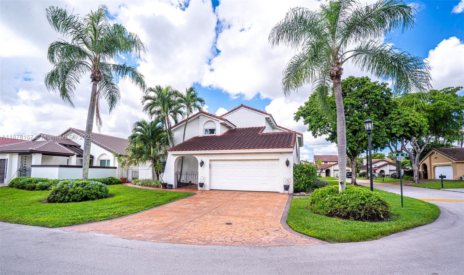 17352 61st Ct S, Hialeah, Florida 33015