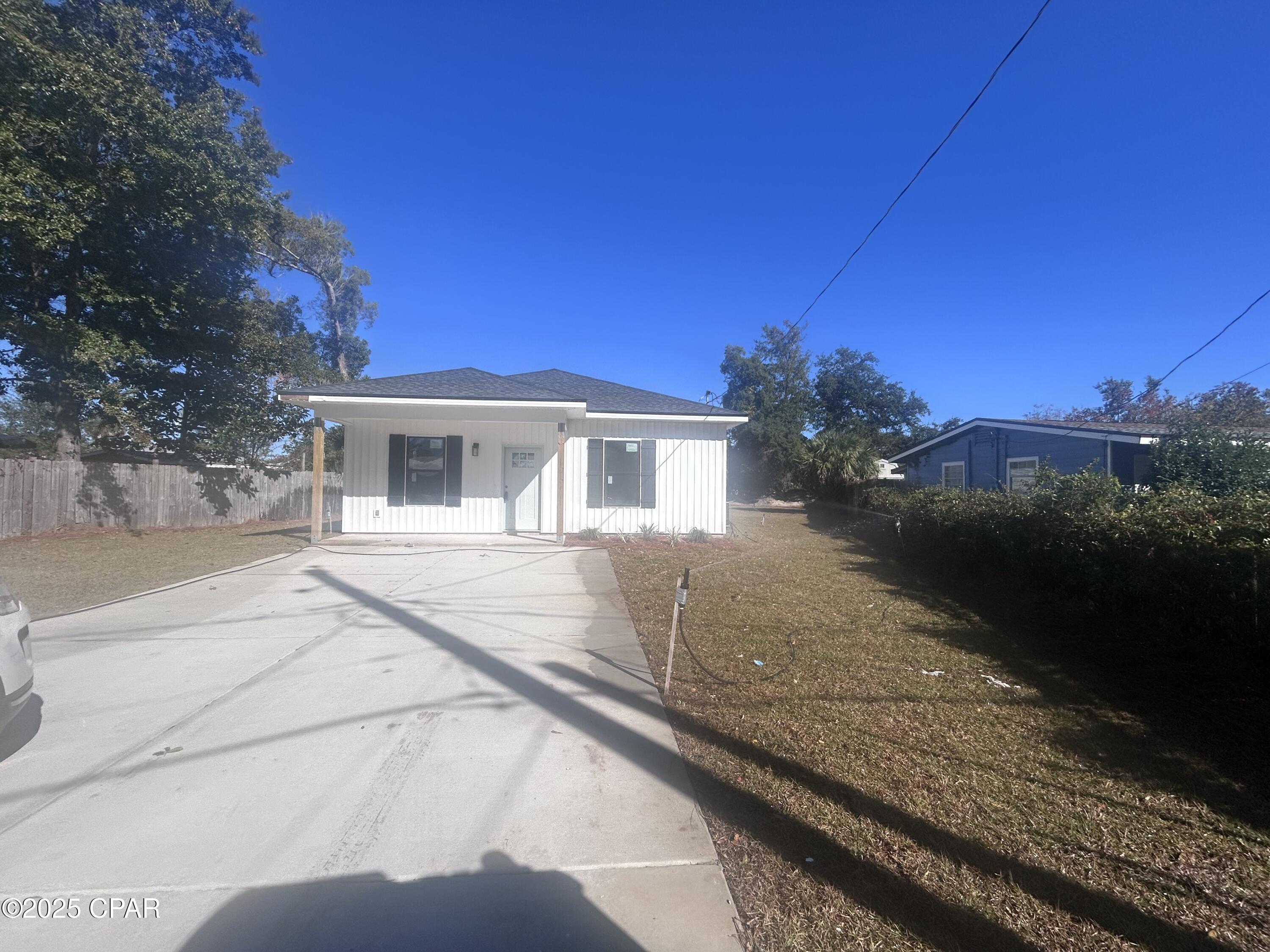 Image 1 For 922 Huntington Drive