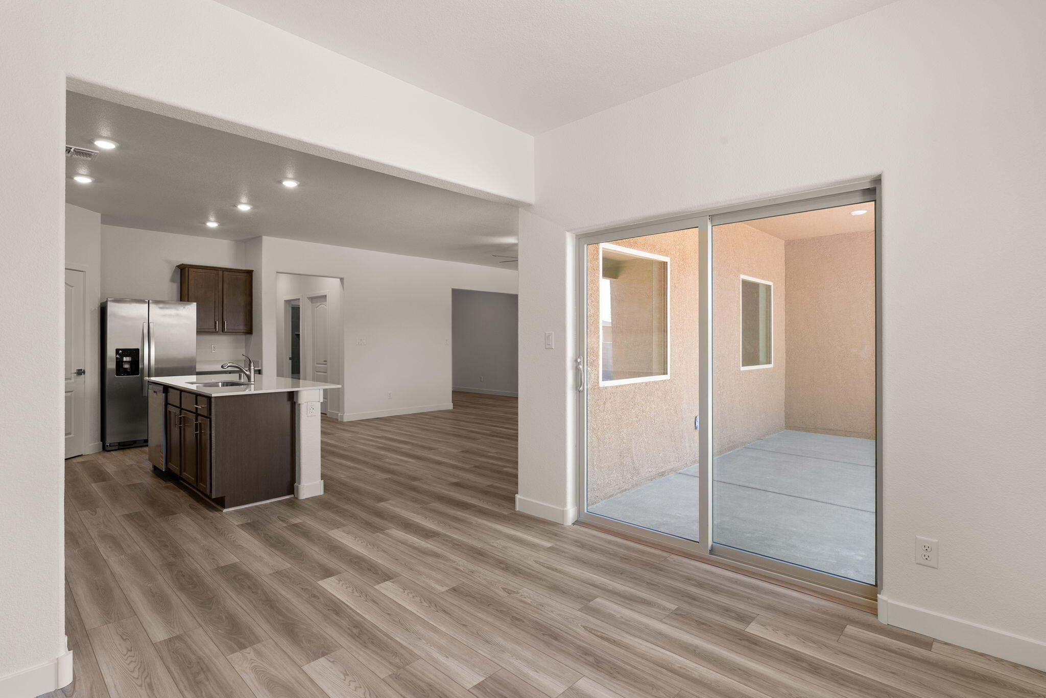 2514 Calle De Las Rosas 